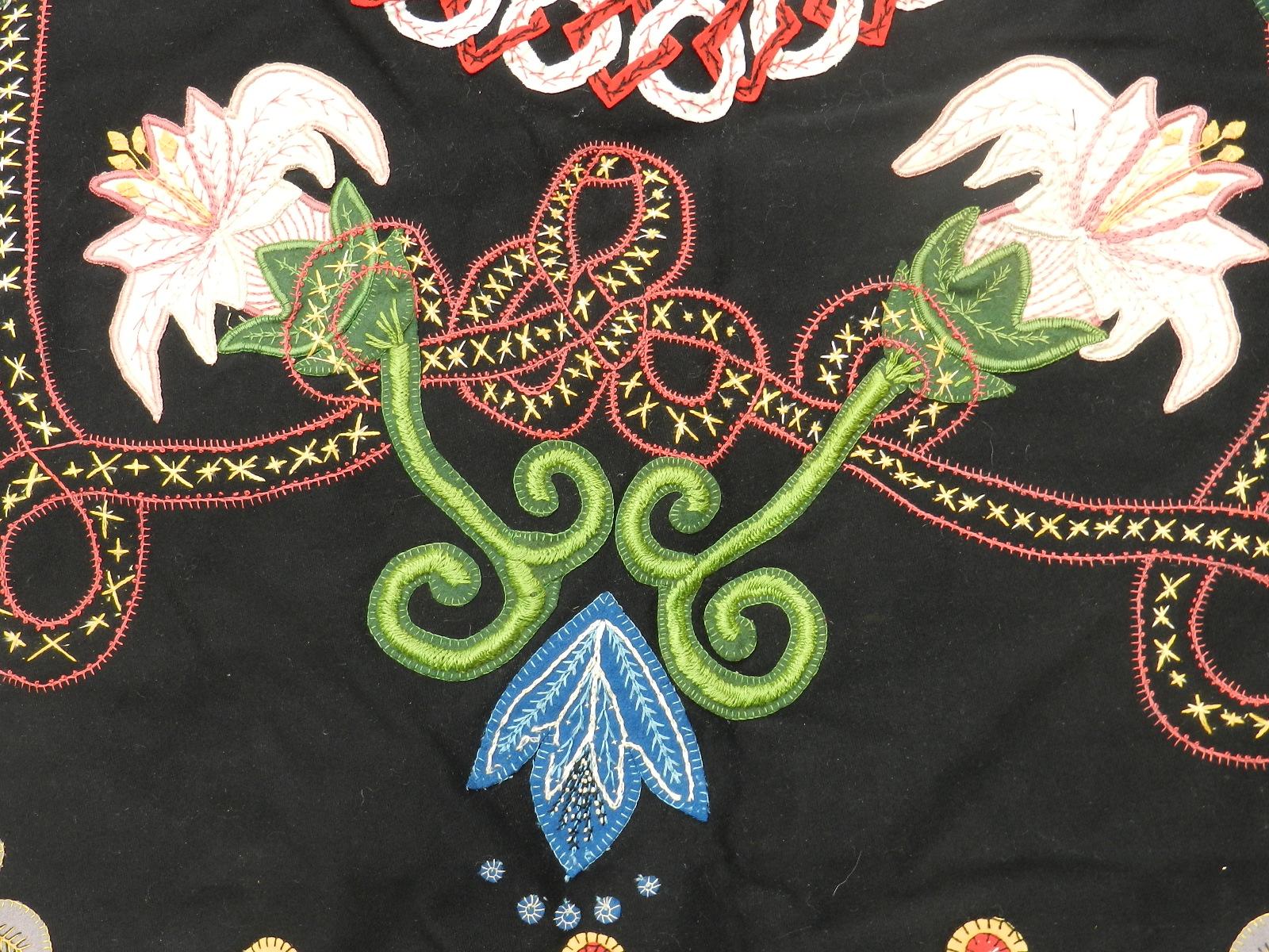 Appliqué Embroidered Cover Bohemian Hand stitched Throw Wall Hanging Belle Époque For Sale