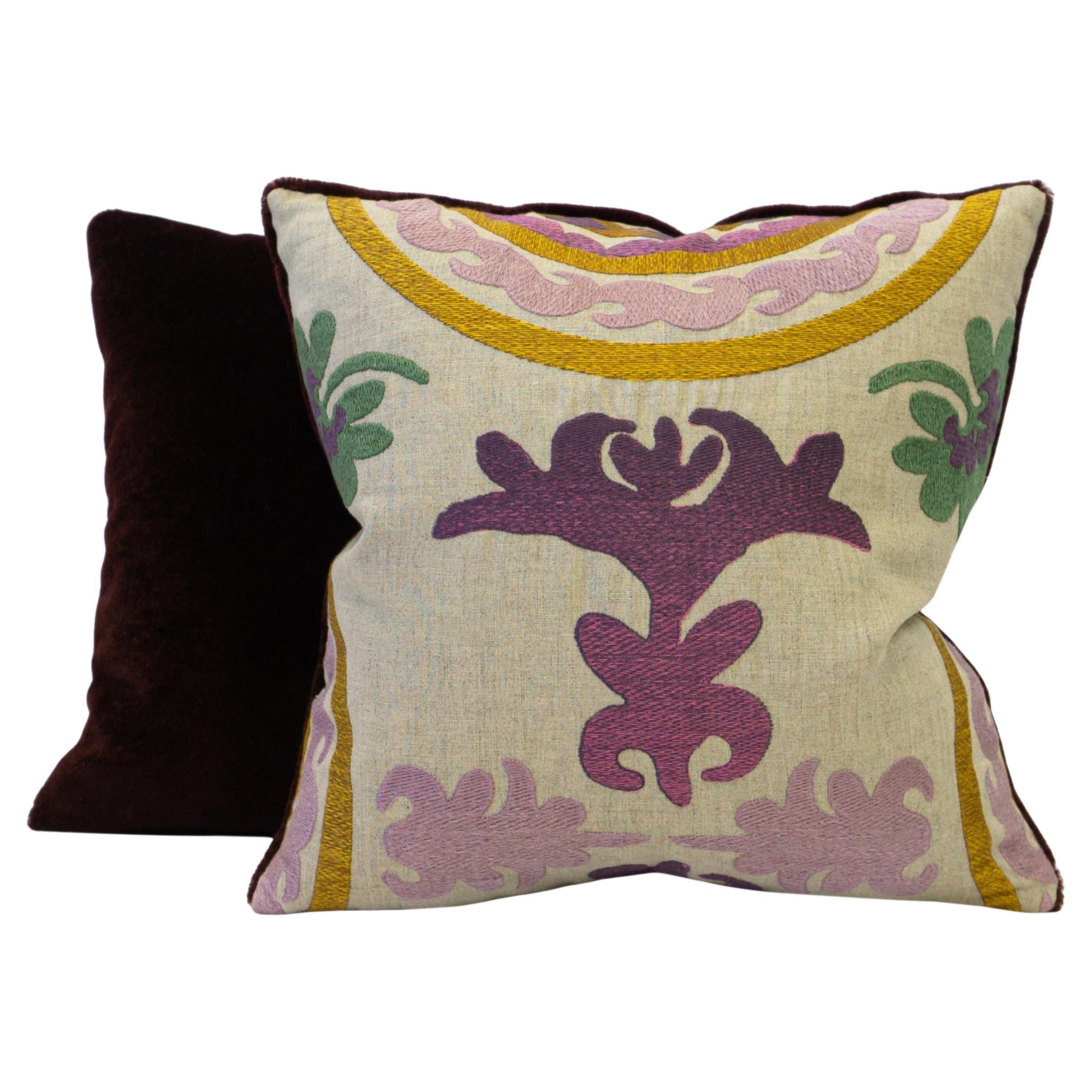 Embroidered Decorated Linen Velvet Fabric Square Pillow For Sale