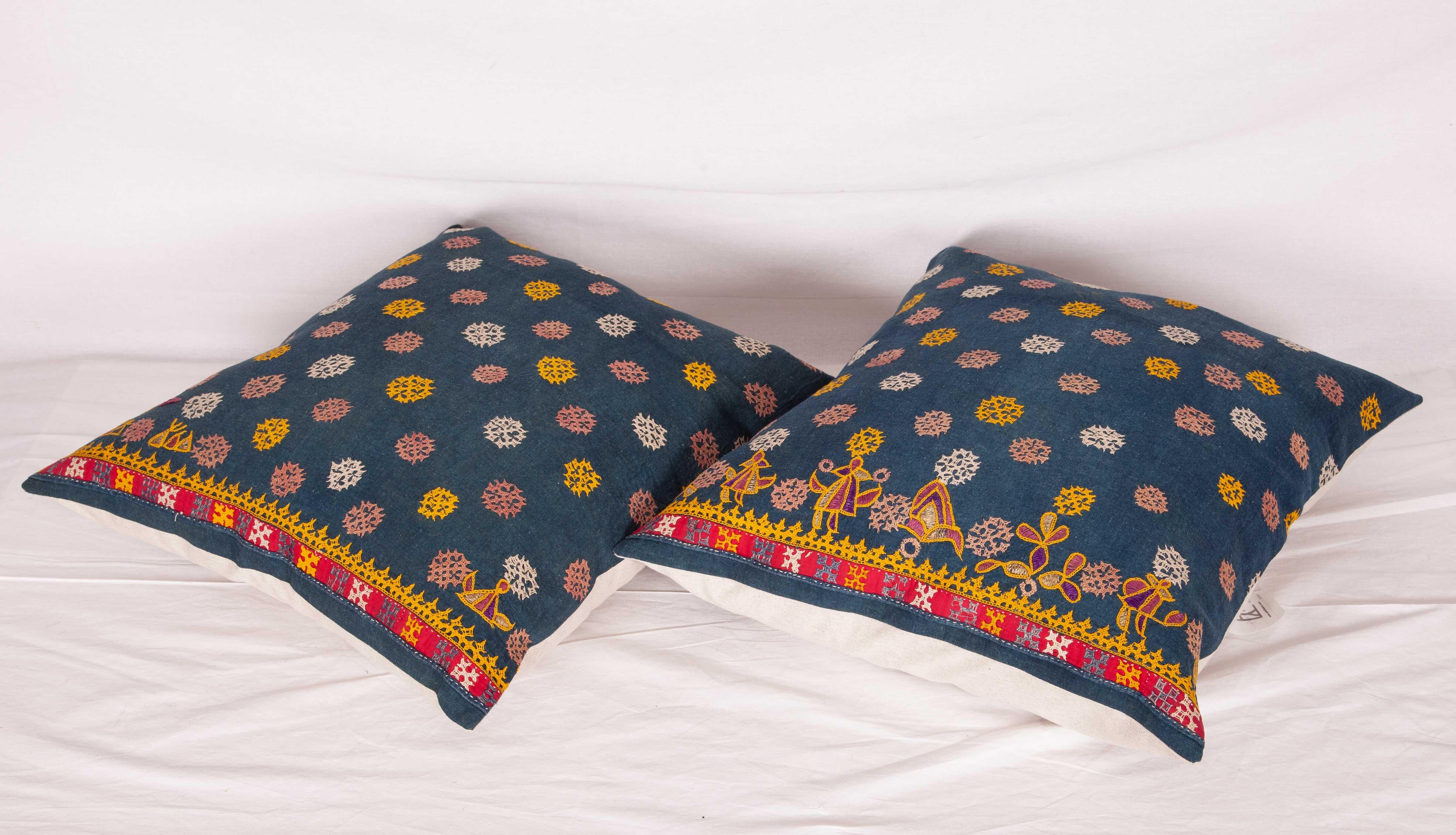 Embroidered Indian Textile Pillow Cases, Early 20th Century In Good Condition In Istanbul, TR