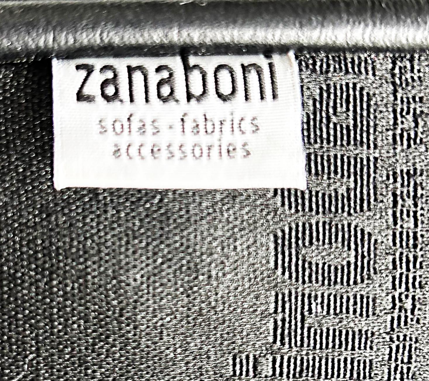 Zanaboni Italia Sofá de cuero negro acolchado, respaldo acolchado suelto y cojín de asiento en venta 8
