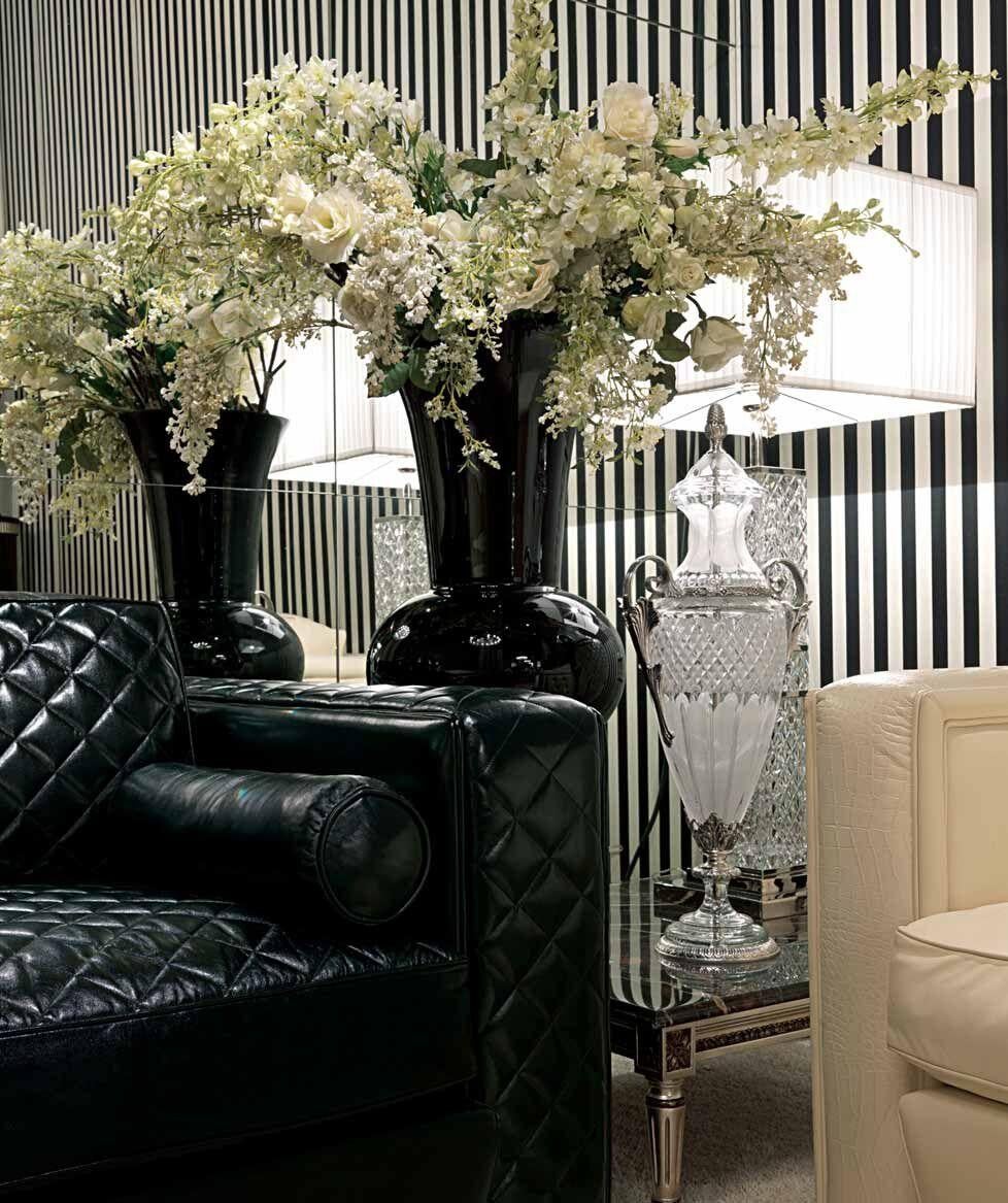 Zanaboni Italia Sofá de cuero negro acolchado, respaldo acolchado suelto y cojín de asiento Moderno en venta