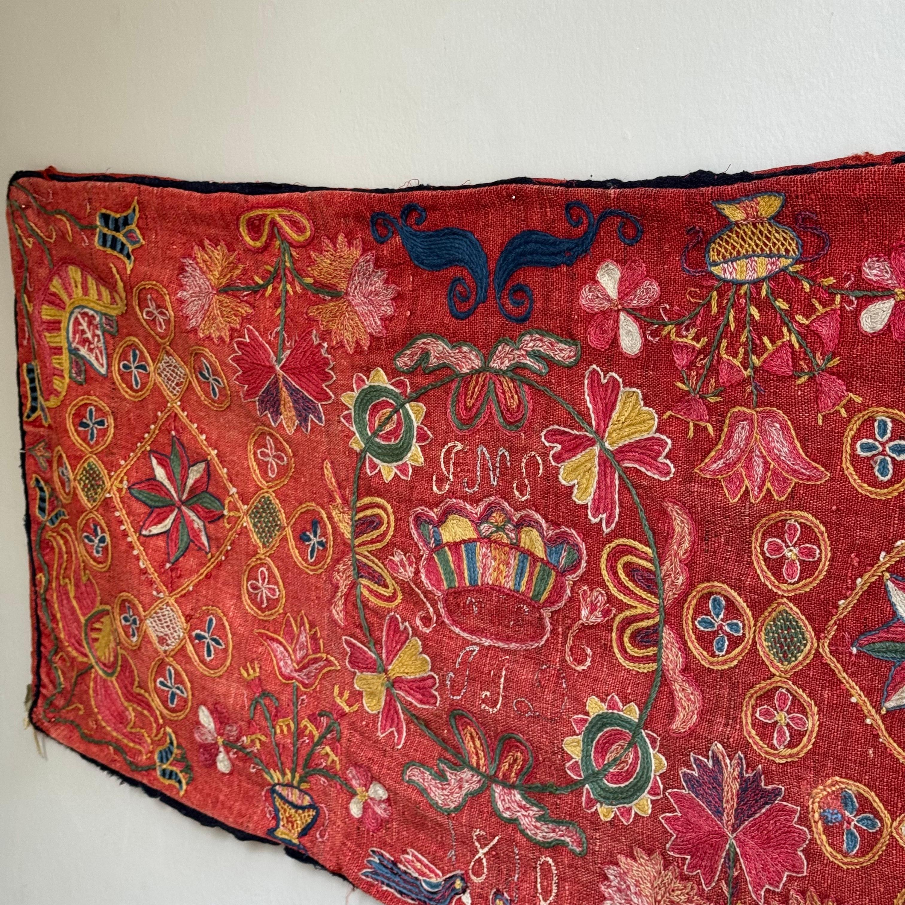 Embroidered Marriage Cushion/ Sweden, 1810 (Volkskunst) im Angebot