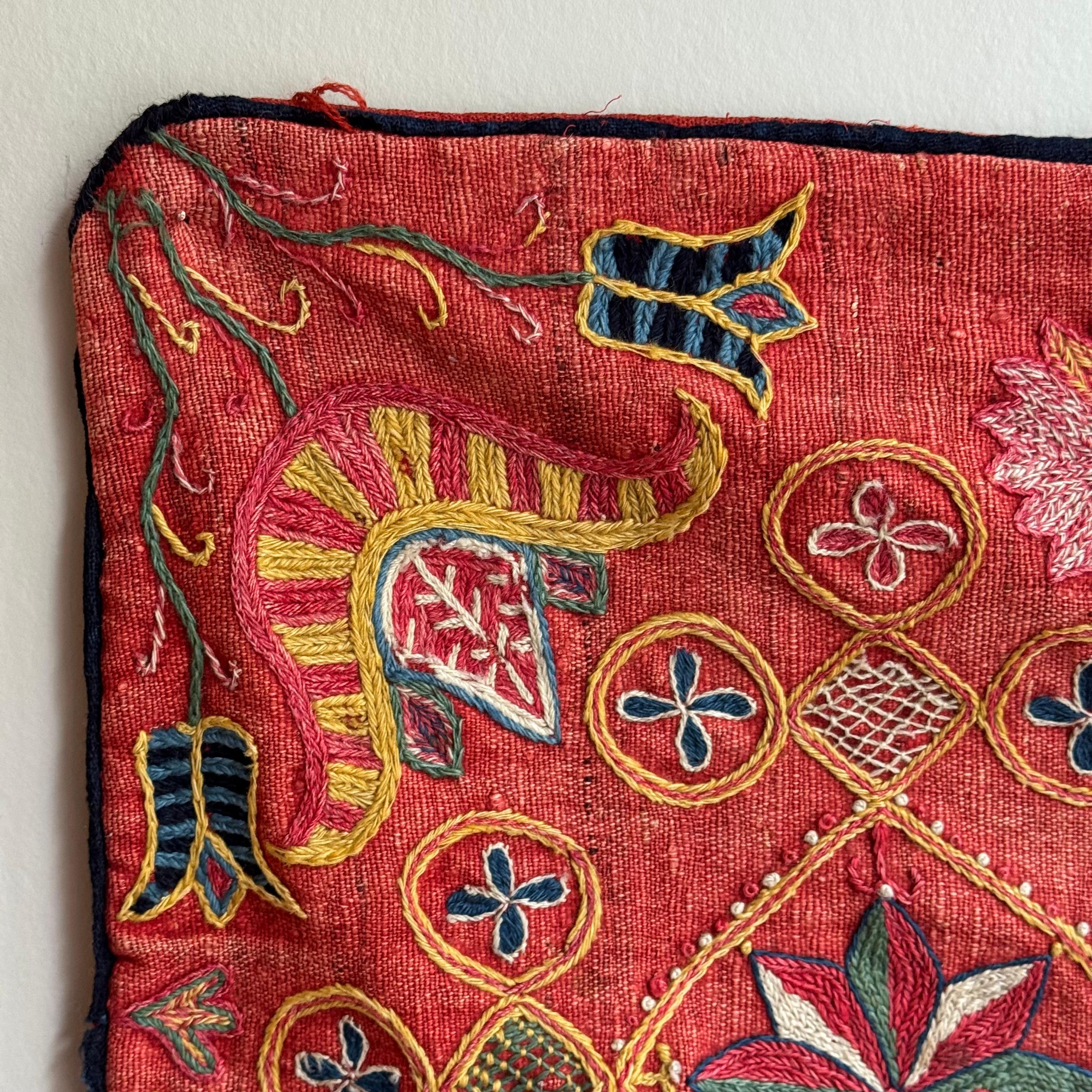 Embroidered Marriage Cushion/ Sweden, 1810 (Wolle) im Angebot