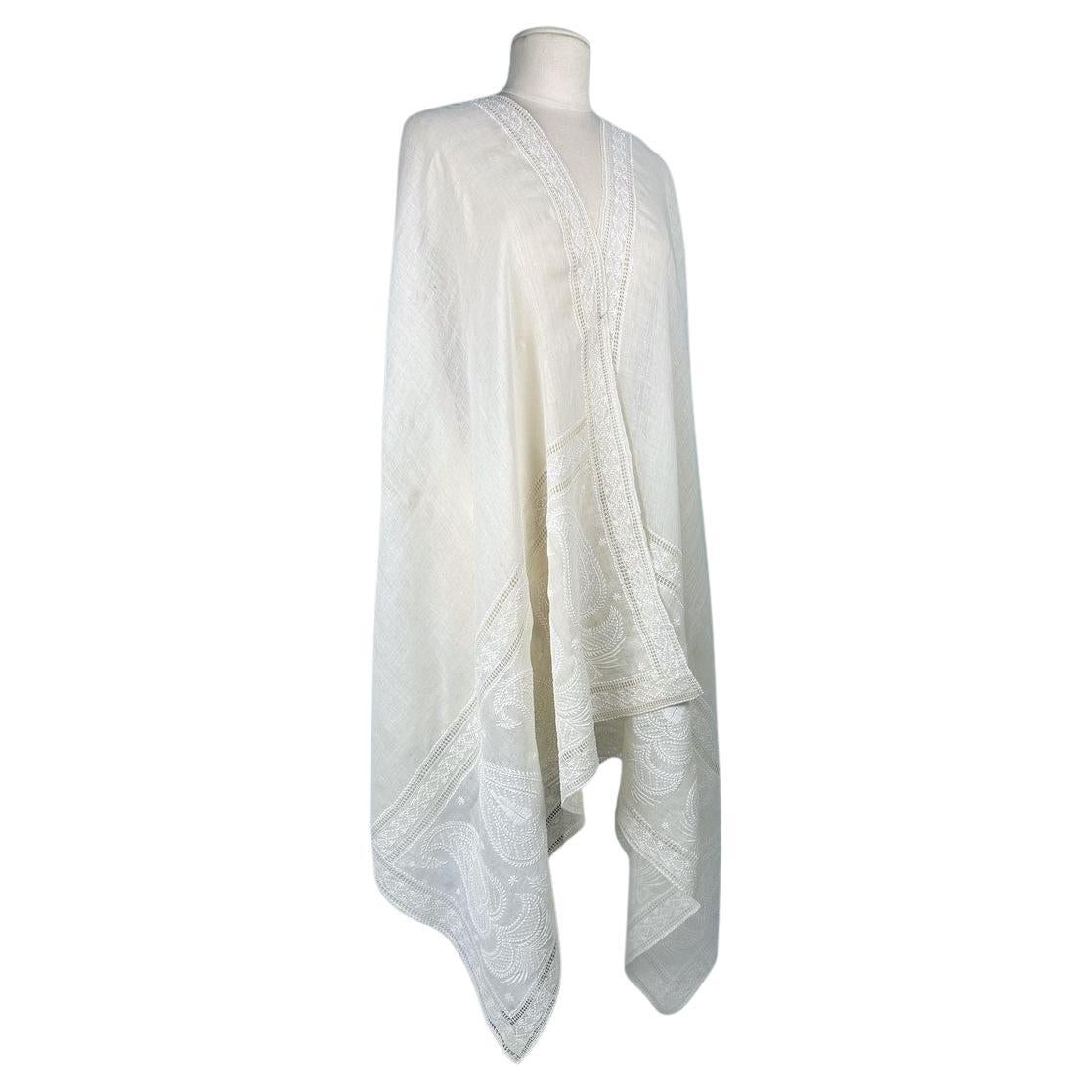 Embroidered muslin shawl in Chikan Work - Lucknow India for export Circa 1810