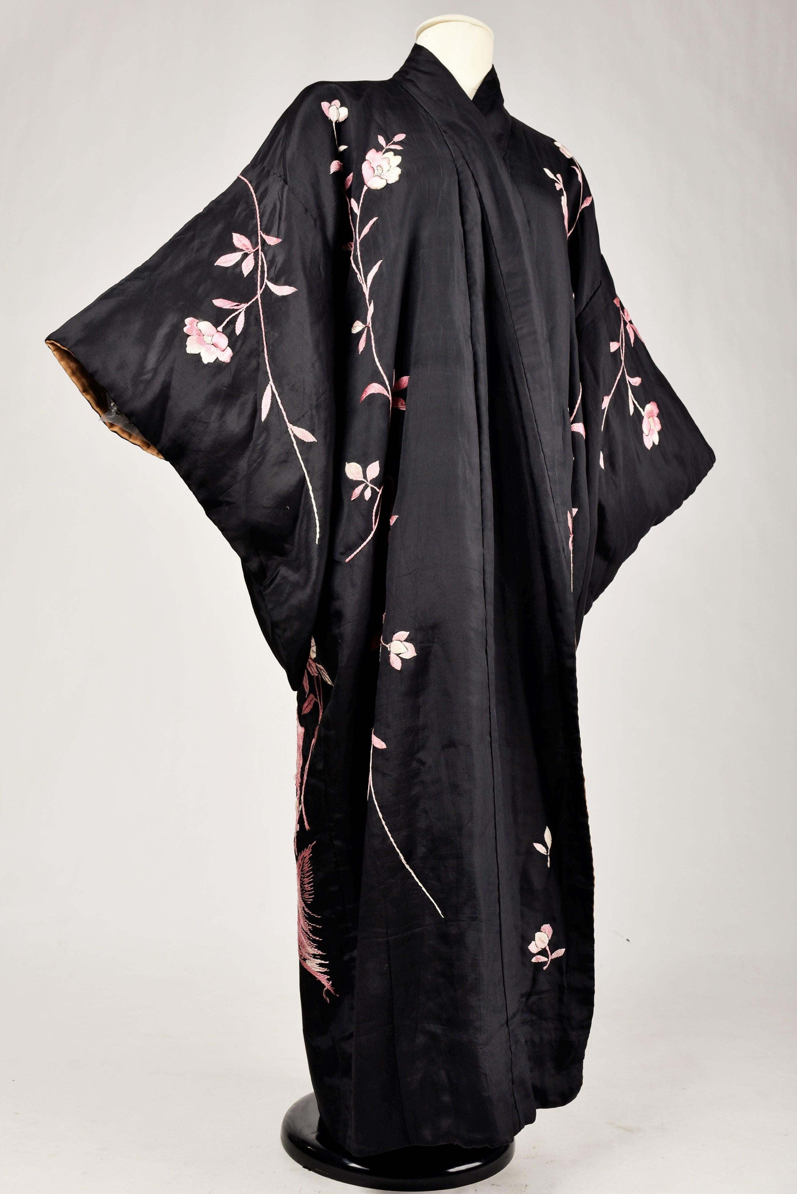 Embroidered Taffeta Evening Kimono - Japan for European fashion Circa 1920/1940 5