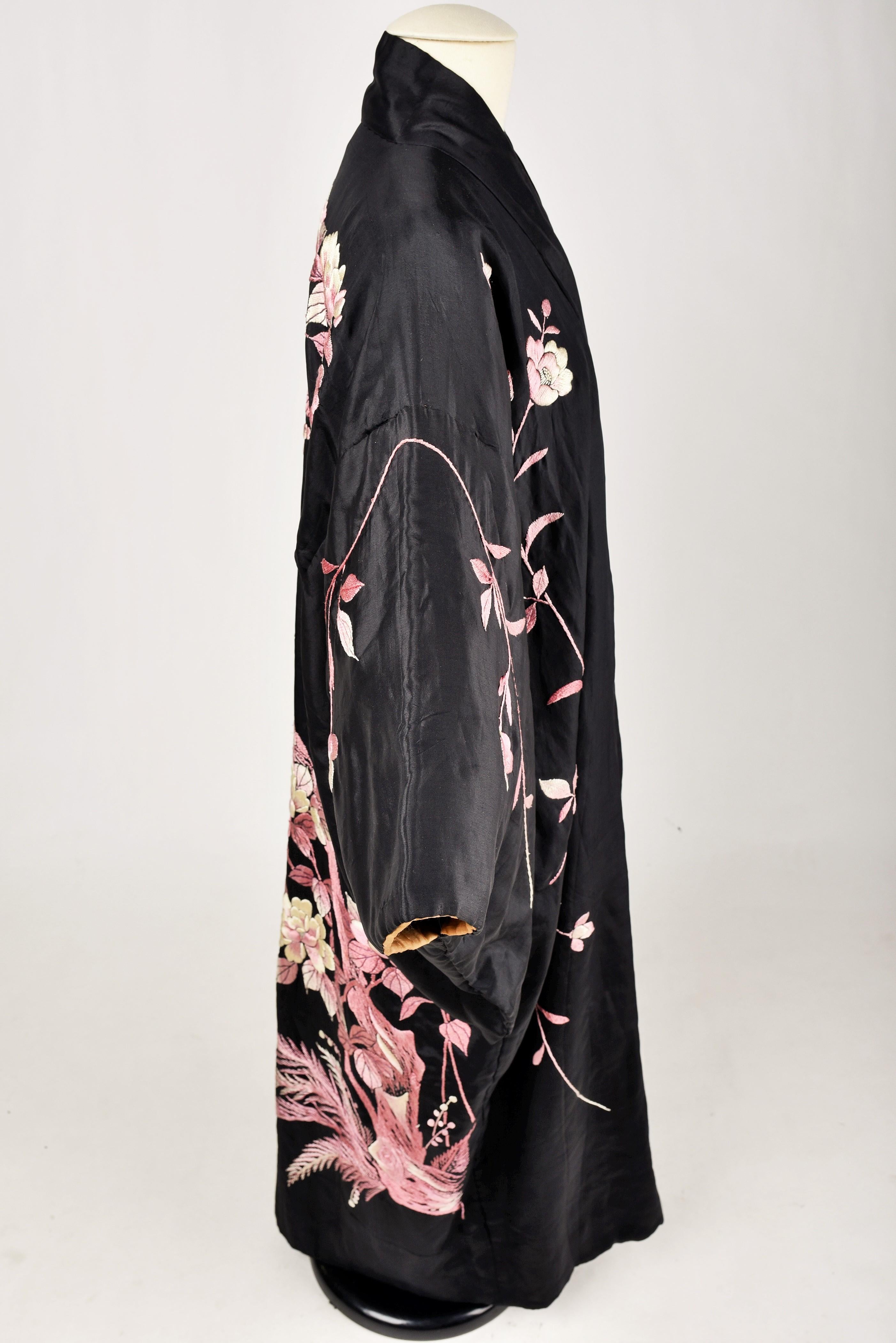 Embroidered Taffeta Evening Kimono - Japan for European fashion Circa 1920/1940 6