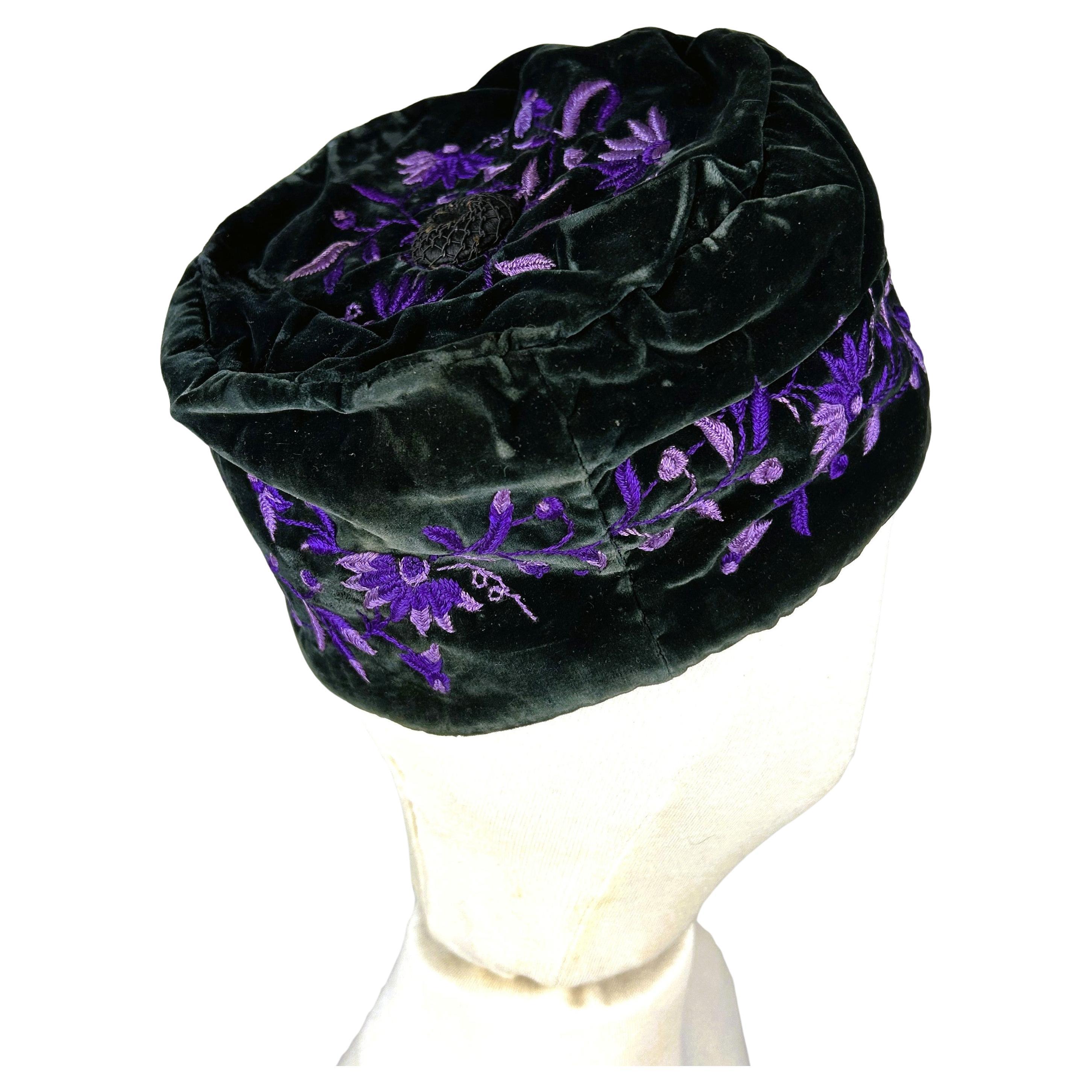 Embroidered velvet smoking cap made in Algiers circa 1900
