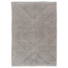 Handgewebter türkischer Kelim im Vintage-Stil mit geometrischem Diamantdesign, bestickt