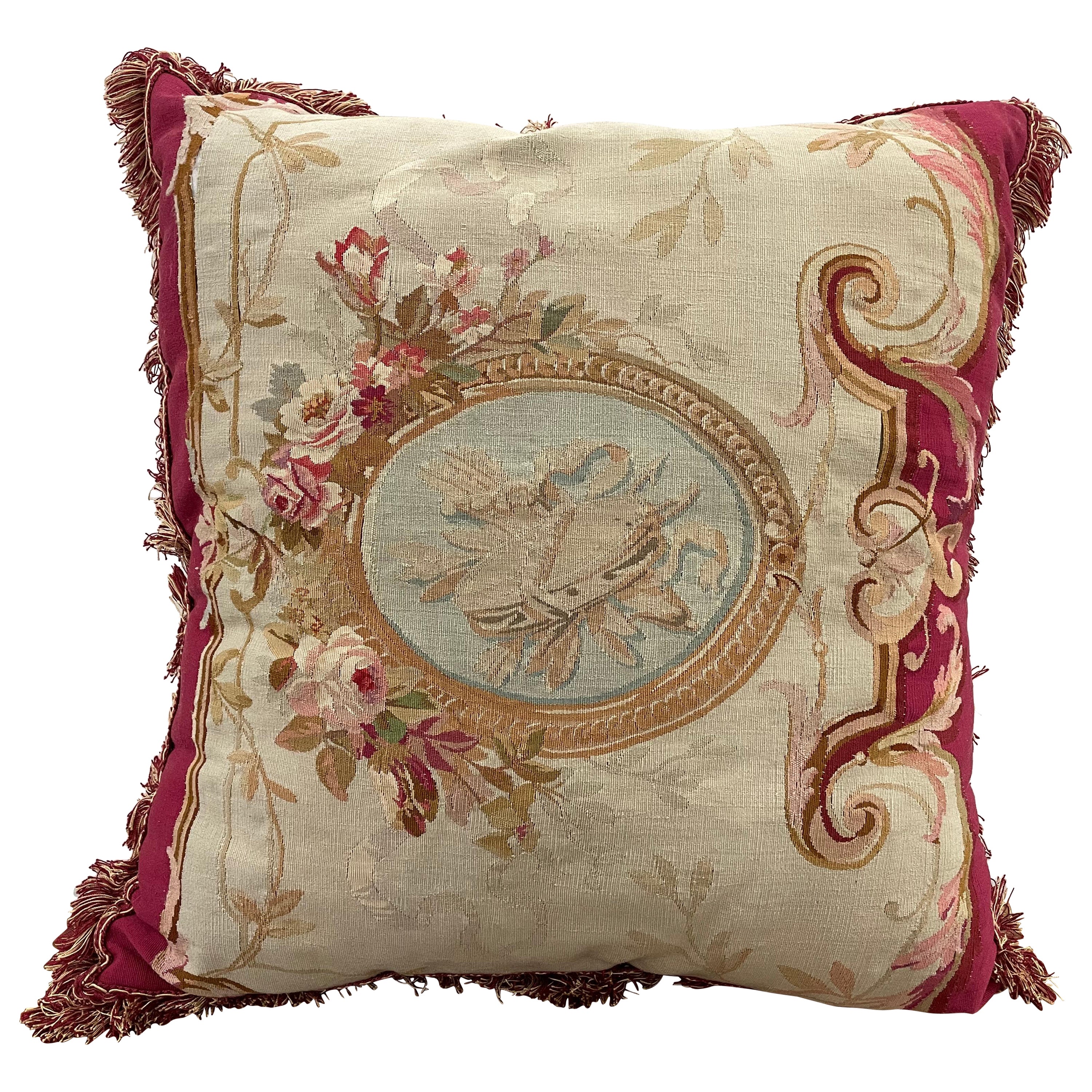 Almohada bordada en venta