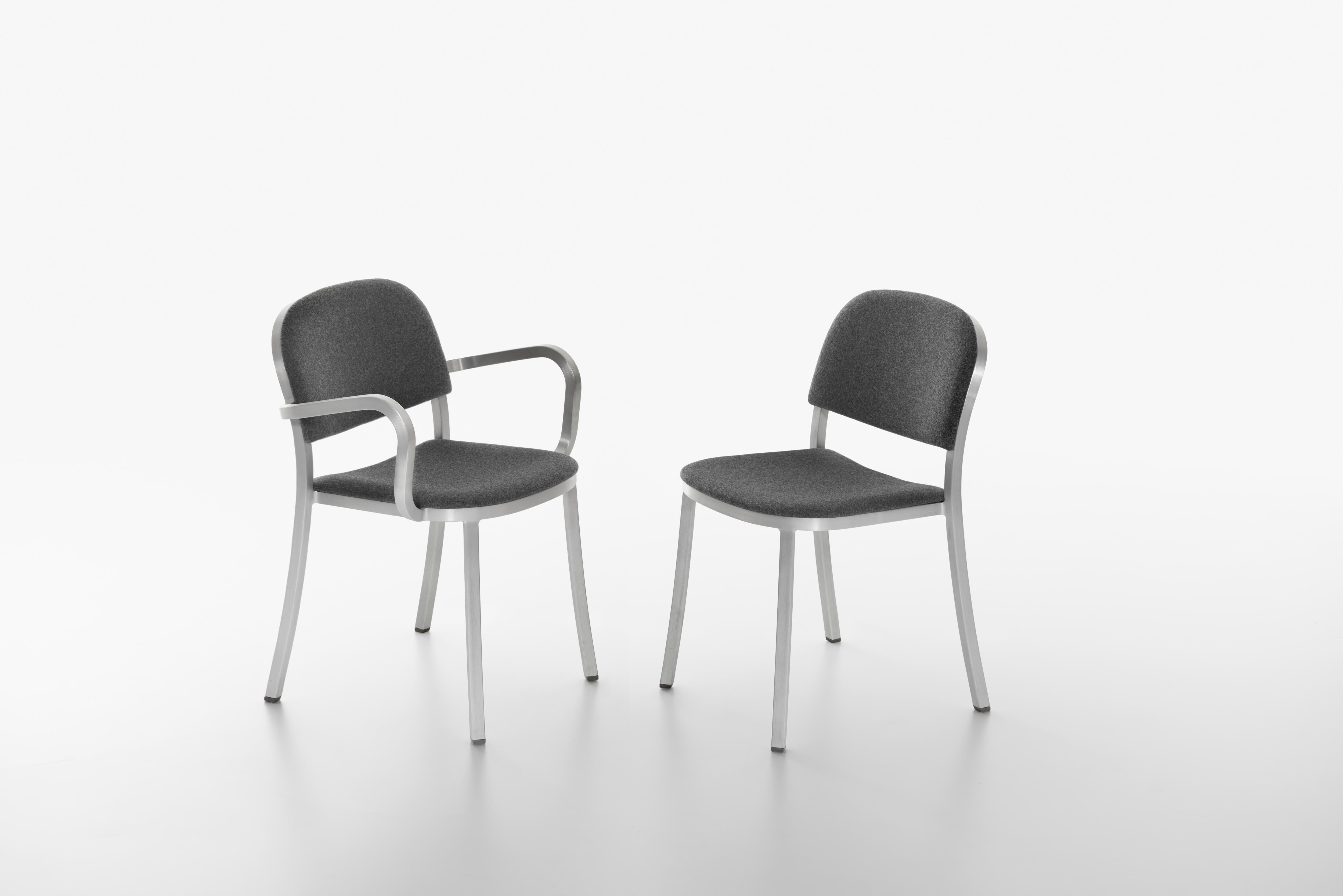 Modern Emeco 1 Inch Armchair in Dark Powder-Coated Aluminum and Ash by Jasper Morrison For Sale