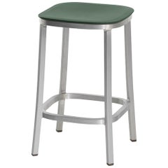 Tabouret de comptoir Emeco de 2,54 cm en aluminium brossé et vert de Jasper Morrison