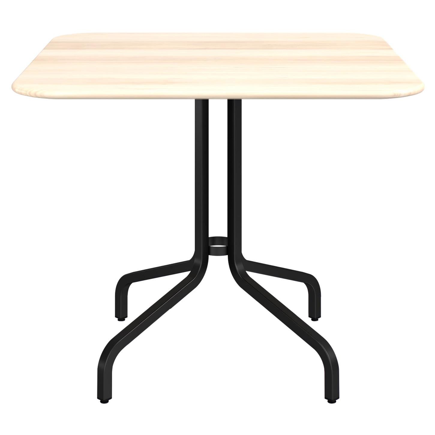 Emeco 1 Zoll großer Cafe-Tisch mit schwarzen Beinen und Holzplatte von Jasper Morrison