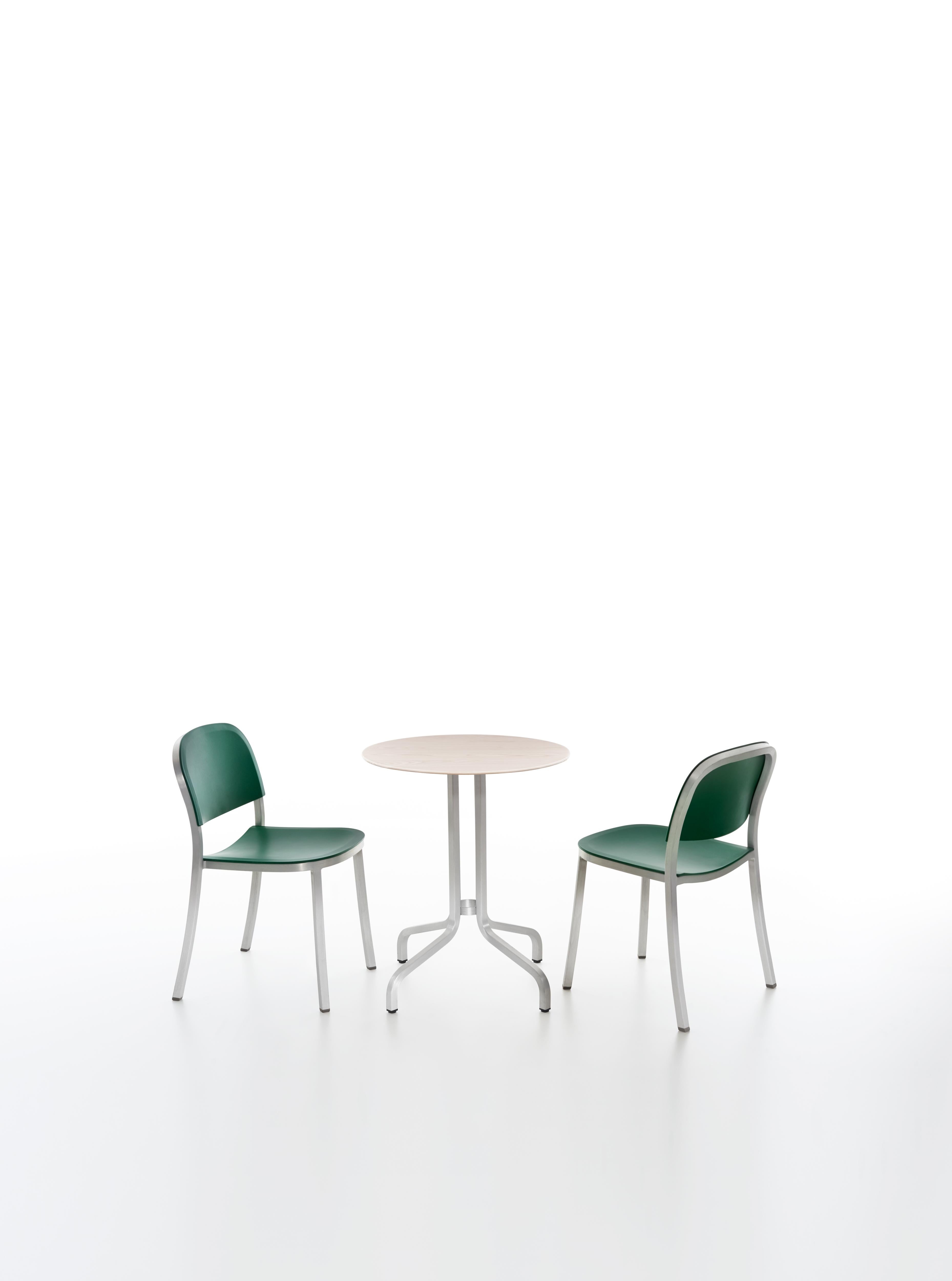 Alluminio Sedia impilabile Emeco in alluminio scuro & Greene & Greene di Jasper Morrison