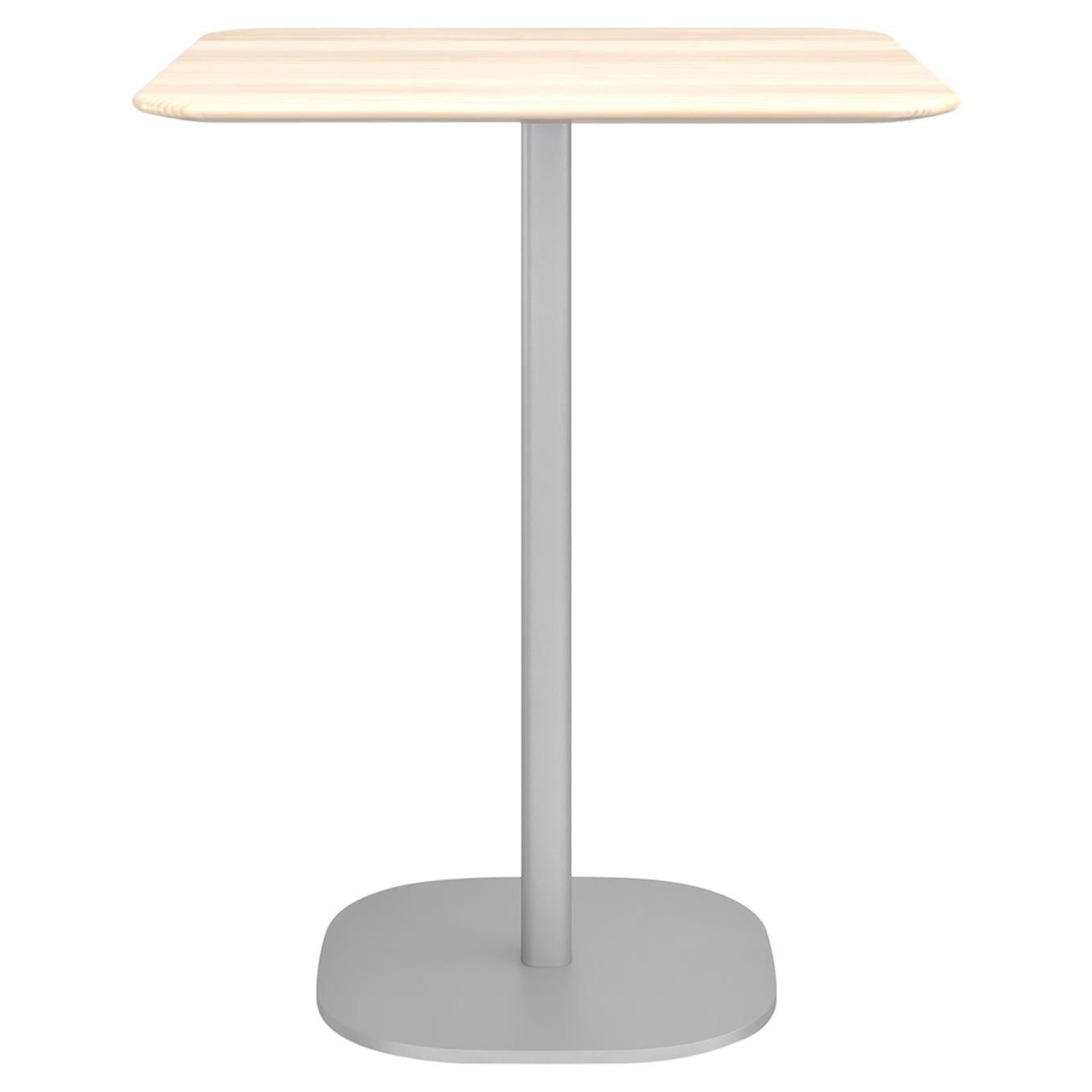 Grande table de comptoir Emeco de 2 pouces avec pieds en aluminium et plateau en bois par Jasper