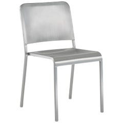 Sedia impilabile Emeco 20-06 in alluminio spazzolato di Norman Foster