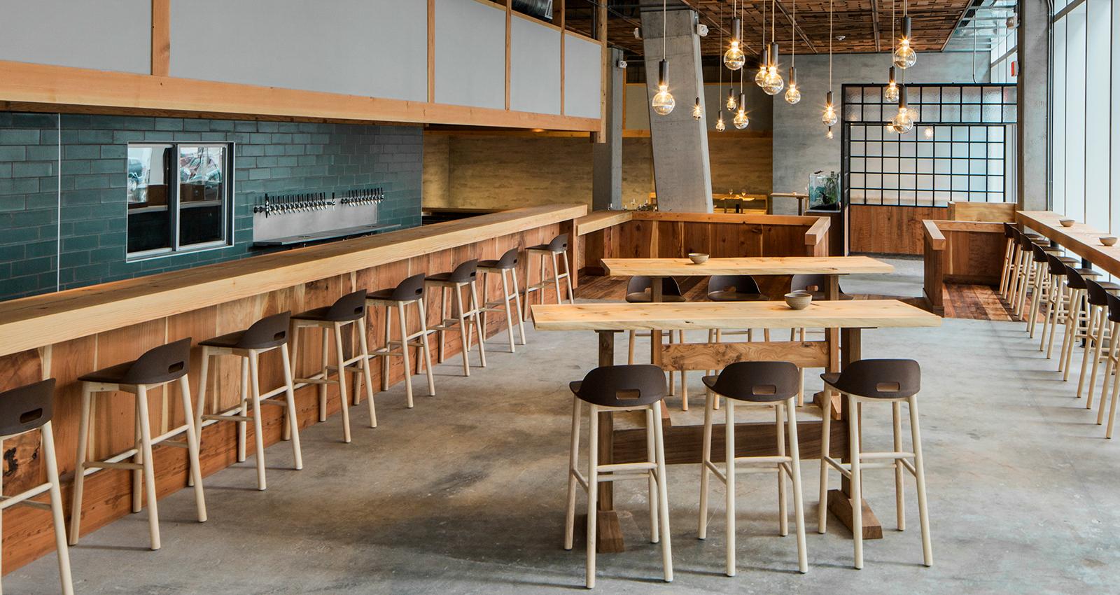 Emeco Alfi Chair in Green and Dark Ash with High Back by Jasper Morrison In New Condition In Hanover, PA
