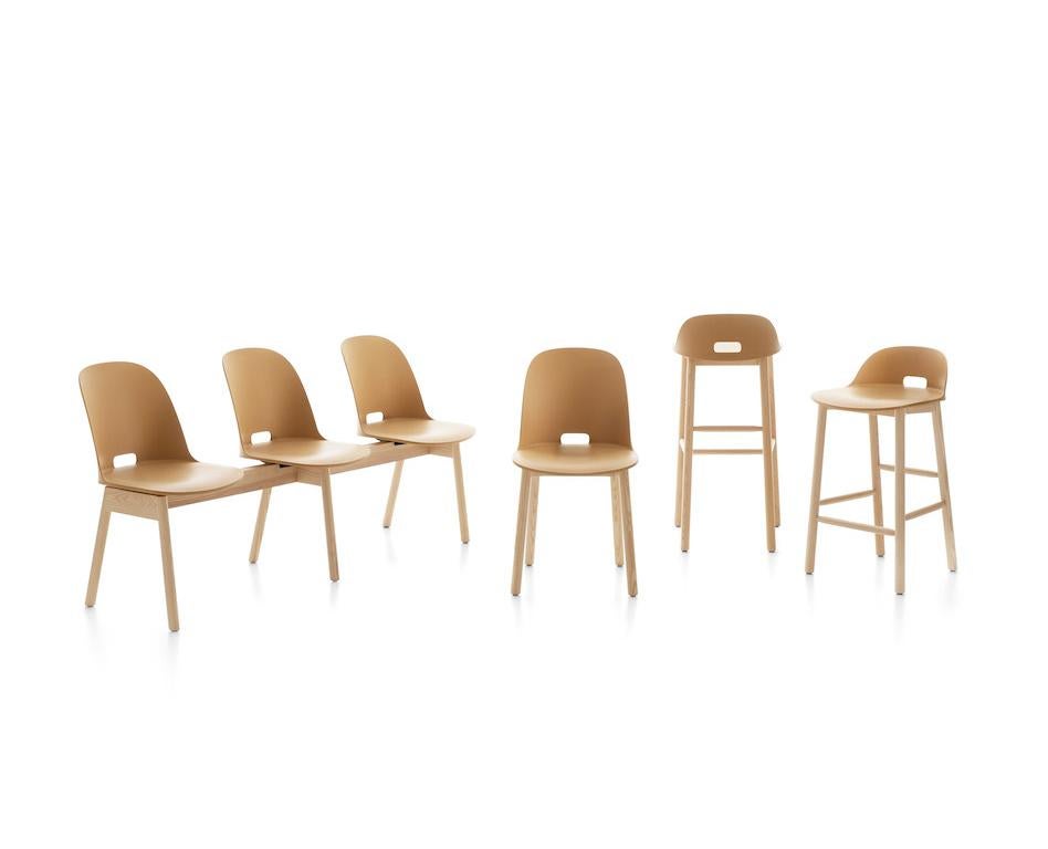 Emeco Alfi-Tischhocker in Grün und Esche mit niedriger Rückenlehne von Jasper Morrison  (Moderne) im Angebot