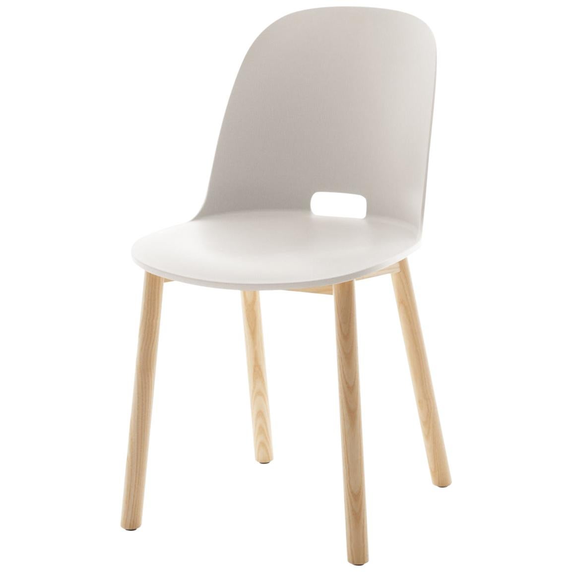Emeco Alfi-Stuhl mit hoher Rückenlehne in Weiß mit Eschenholzfuß von Jasper Morrison