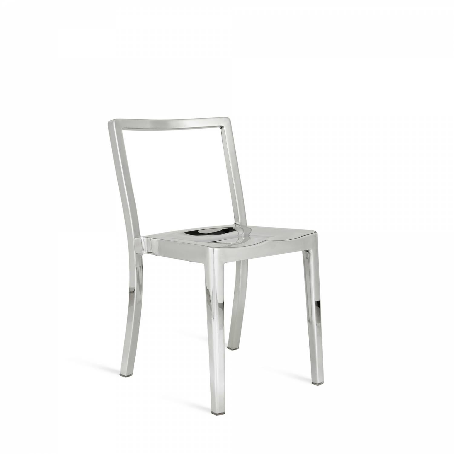 Icon is a stacking chair cousin to the famous Starck designed Hudson chair. It has been used in hotels, bars and restaurants worldwide, as well as training centers, meeting areas and schools. Starck describes Icon as “the chair I see when I close my