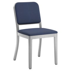 Chaise d'appoint d'officier de la marine Emeco en tissu bleu marine avec cadre en aluminium