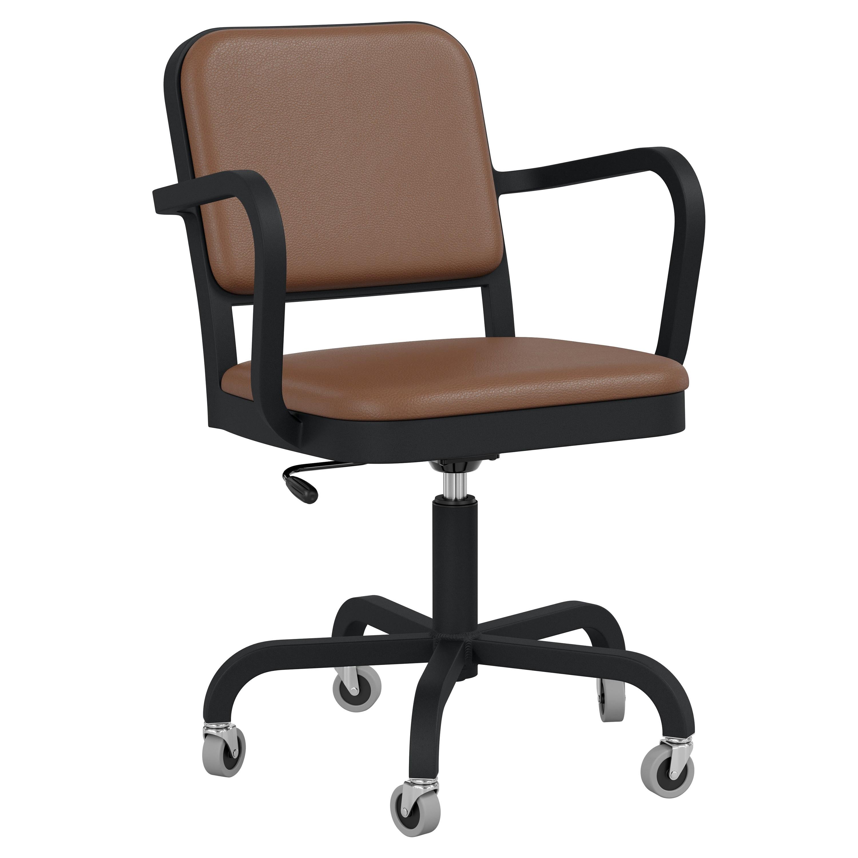 Rare Made in Italy Natuzzi Brend Swivel Armchair, Aged Brown Leather at