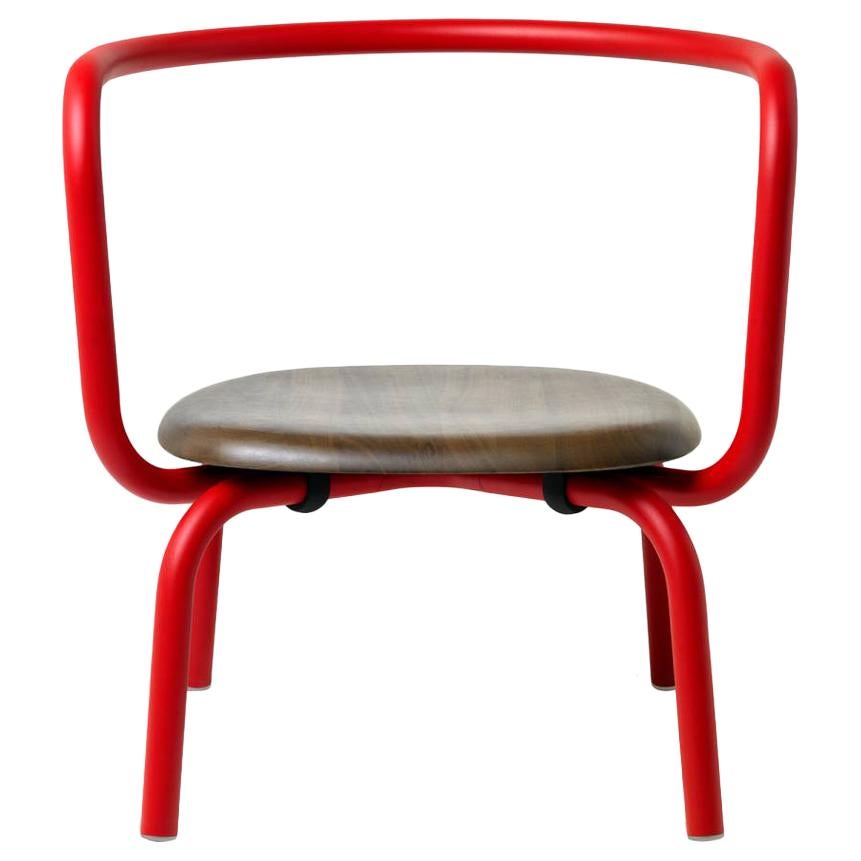 Emeco Parrish Loungesessel in Rot pulverbeschichtetem Nussbaumholz von Konstantin Grcic
