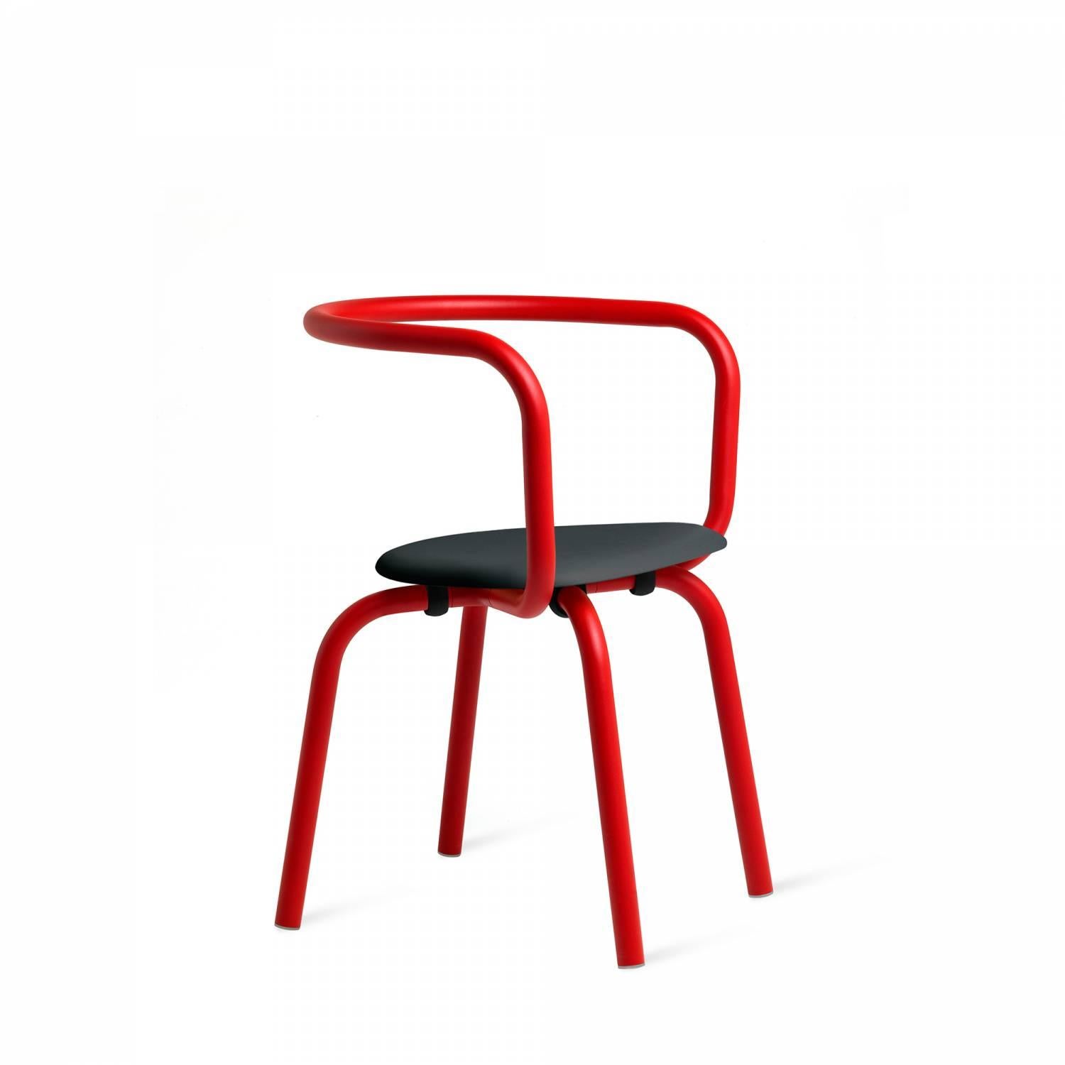 The Parrish Collection is designed by Grcic for the Parrish Art Museum in New York. The modest museum building holds an internal complexity, just like the Parrish Collection, subtle design combined with a heartfelt technical core.

Arm height: