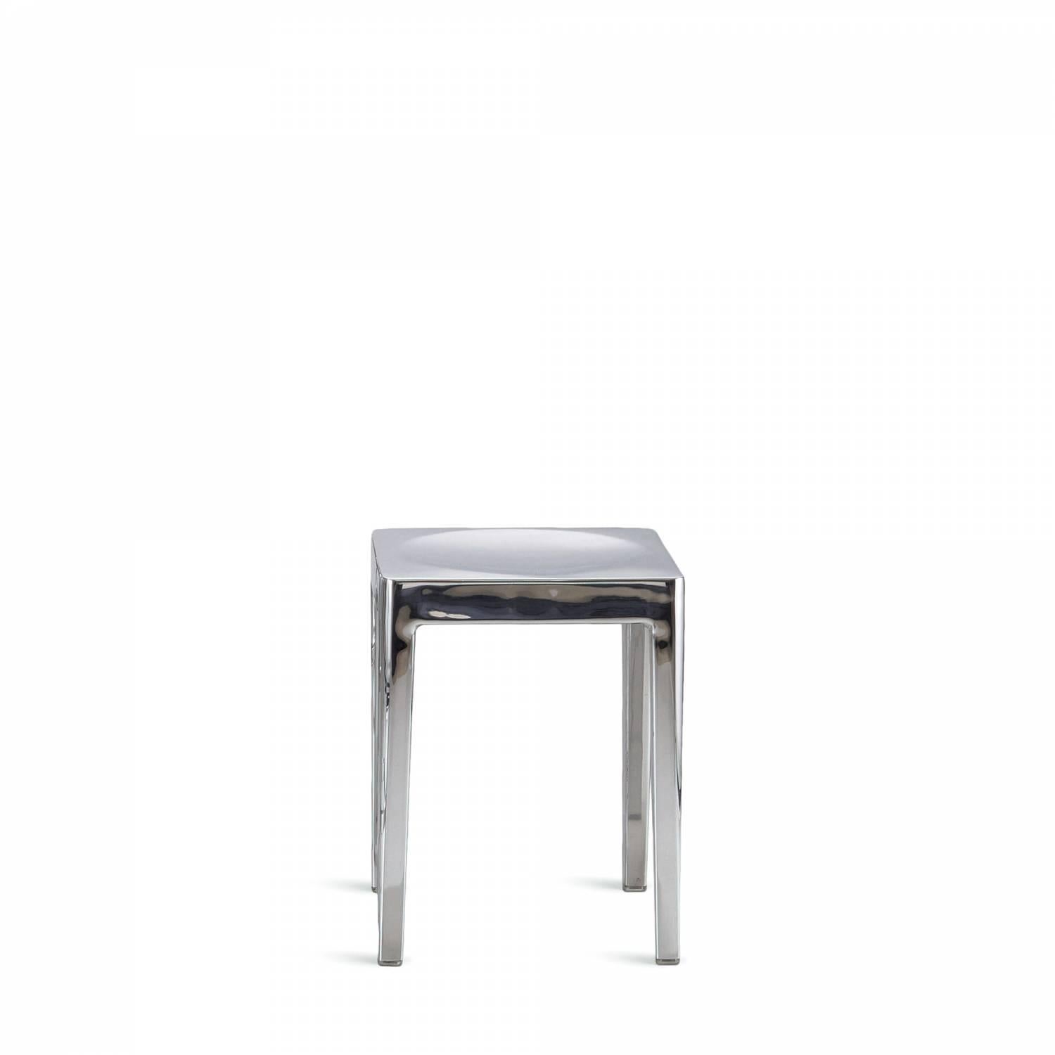 The Museum of Modern Art asked Philippe Starck and Emeco to make a simple stool for the “Mies Van der Rohe in Berlin” retrospective. The result is one of our best selling stools, a circle in a square – at once practical and sophisticated.

Made