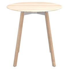 Emeco Su Medium Runder Cafe-Tisch mit Eichenholzrahmen und Accoya-Holzplatte von Nendo