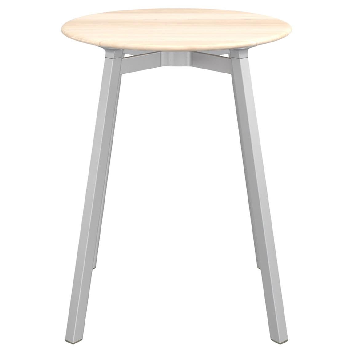 Petite table basse ronde Emeco Su avec cadre en aluminium anodisé et plateau en bois par Nendo