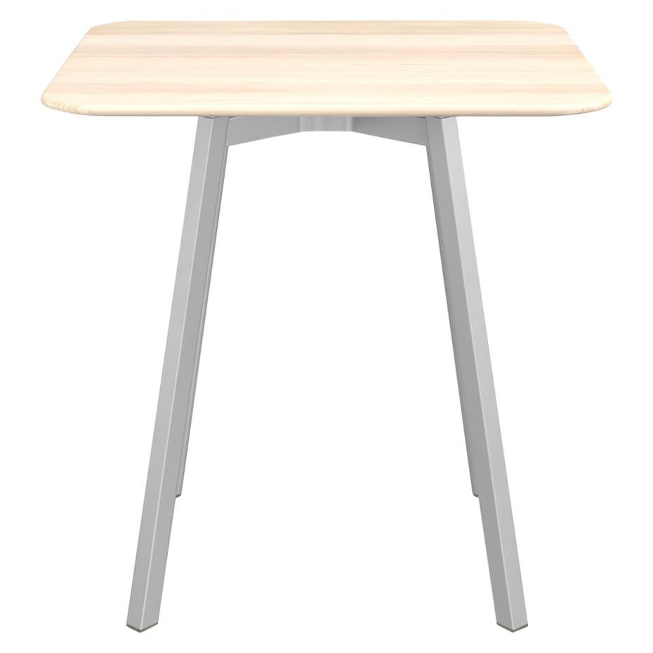 Table basse carrée Emeco Su avec cadre en aluminium anodisé et plateau en bois par Nendo