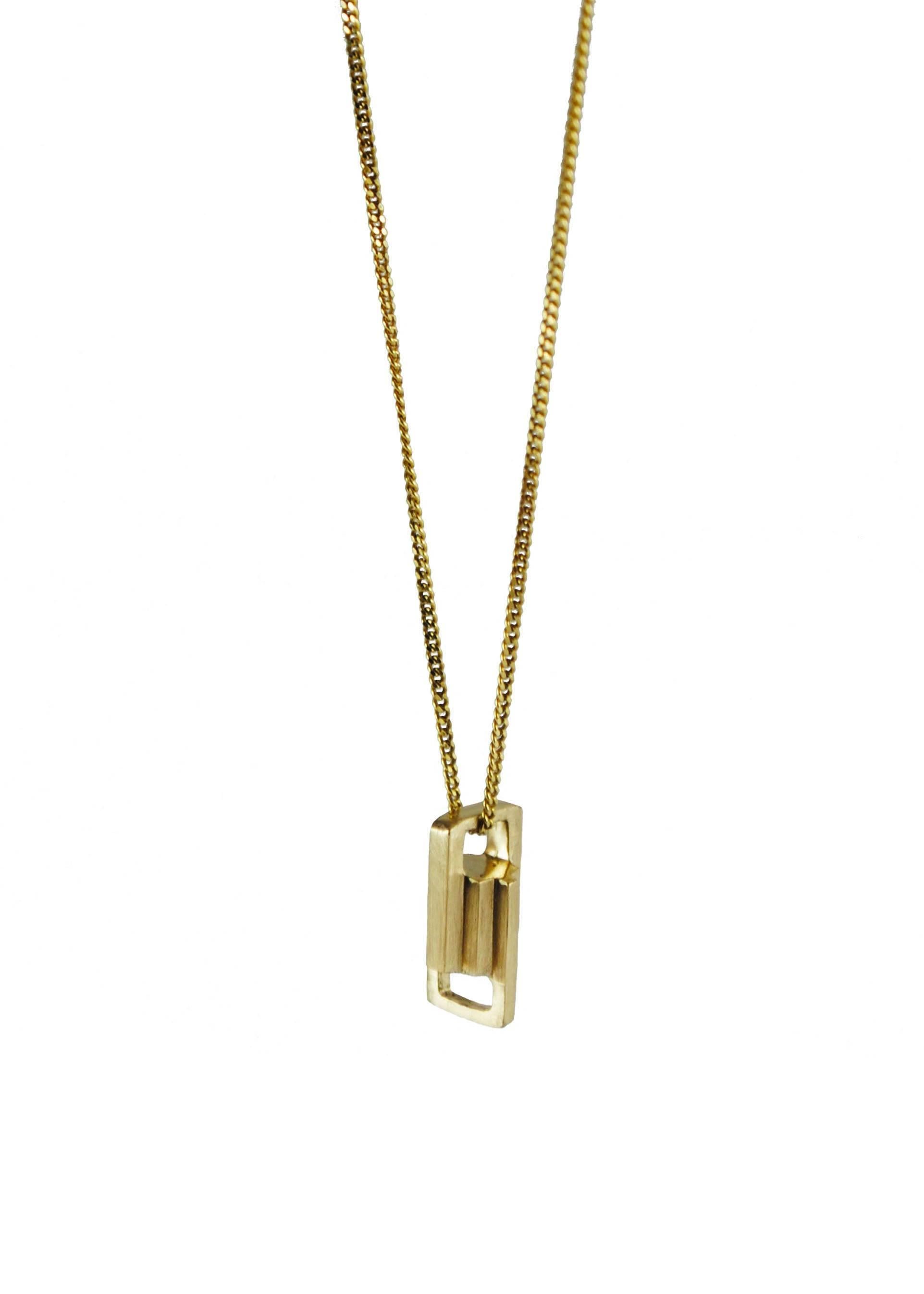 Women's Emer Roberts Small Link Gold Art Deco Necklace Pendant For Sale