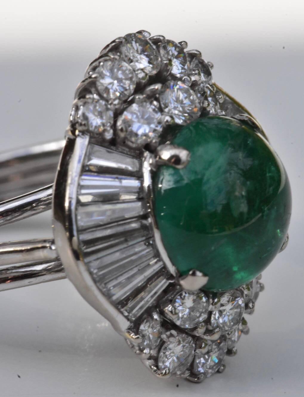 Contemporary Emerald and Diamond Ring For Sale