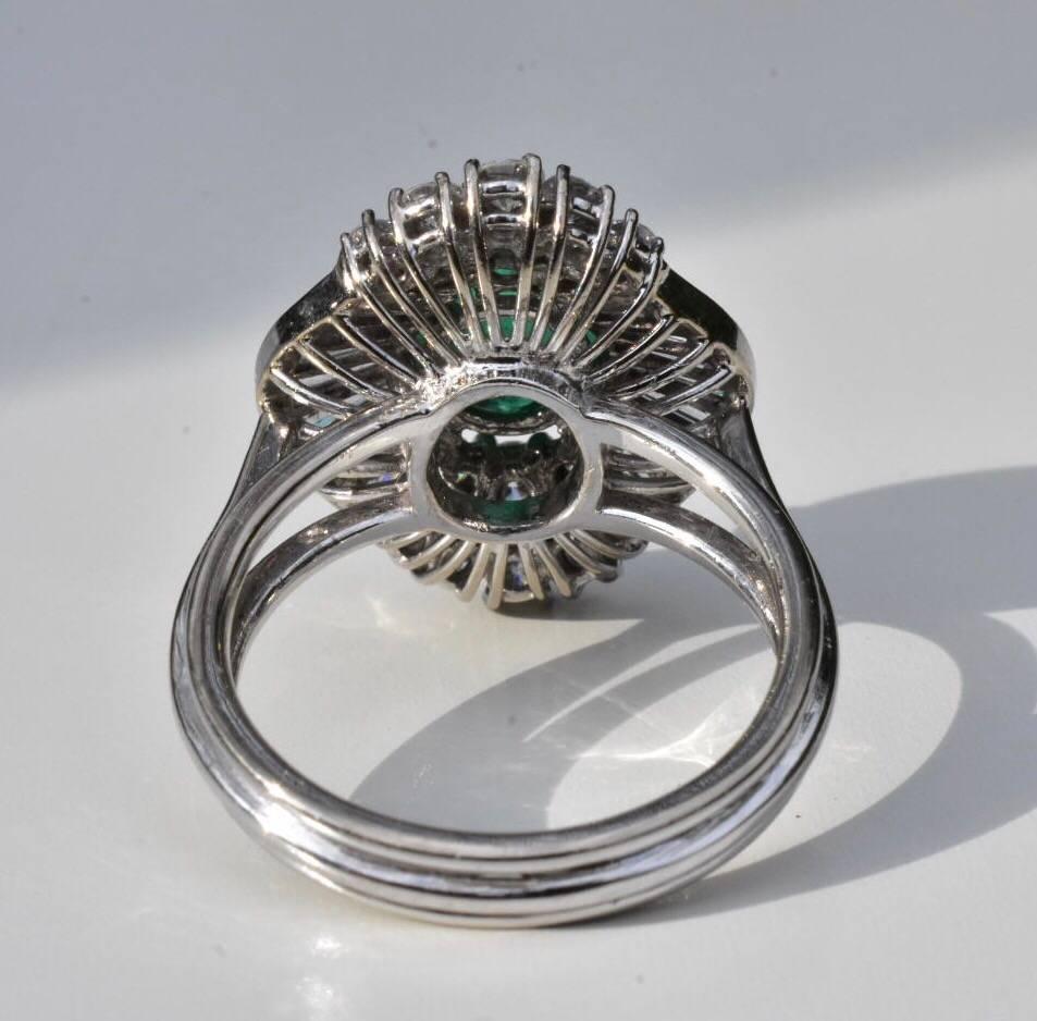 Round Cut Emerald and Diamond Ring For Sale