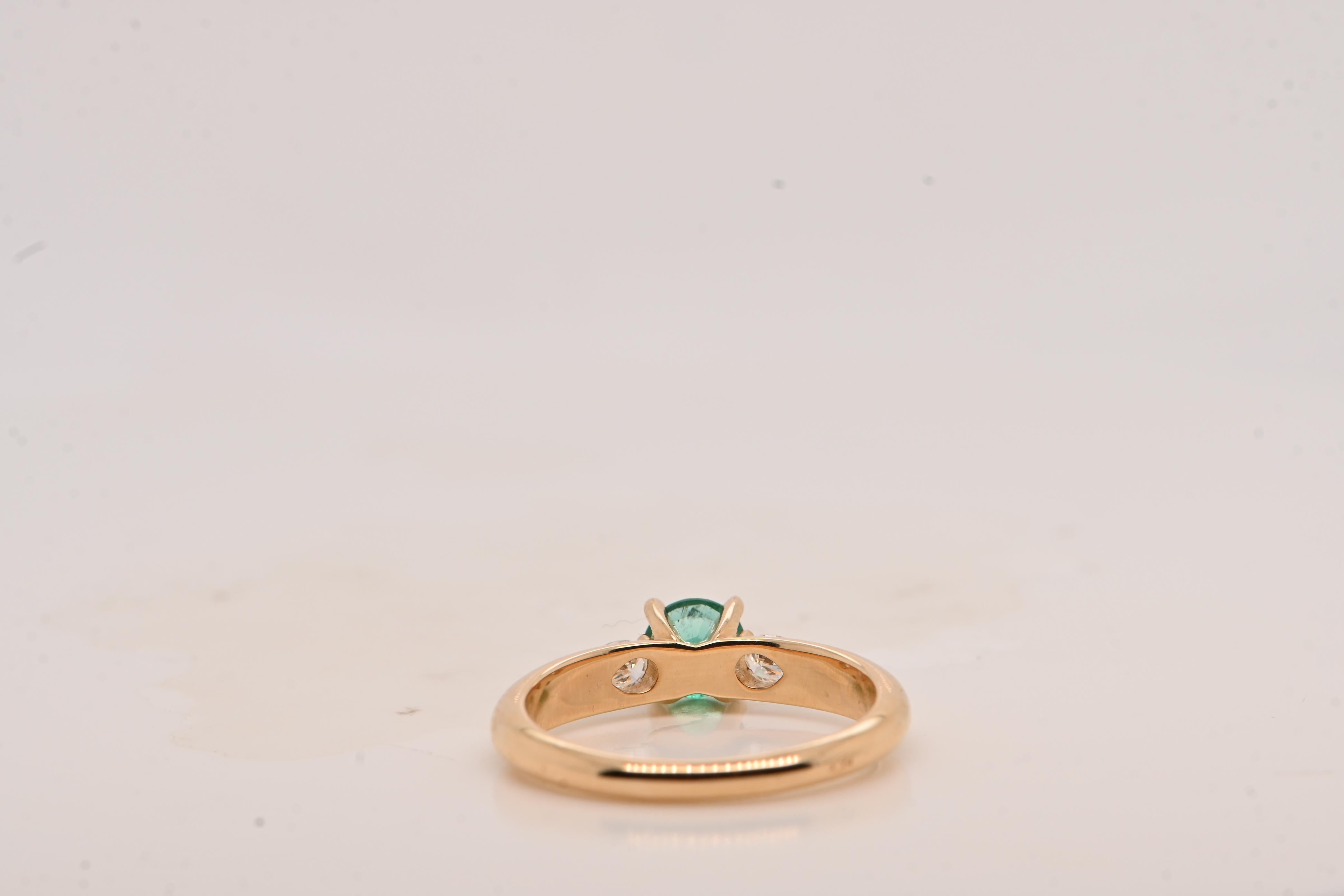 Esmeralda 0,56 Quilates Diamantes Oro Amarillo 18 Quilates Anillo de Cóctel en Nuevo estado para la venta en Vannes, FR