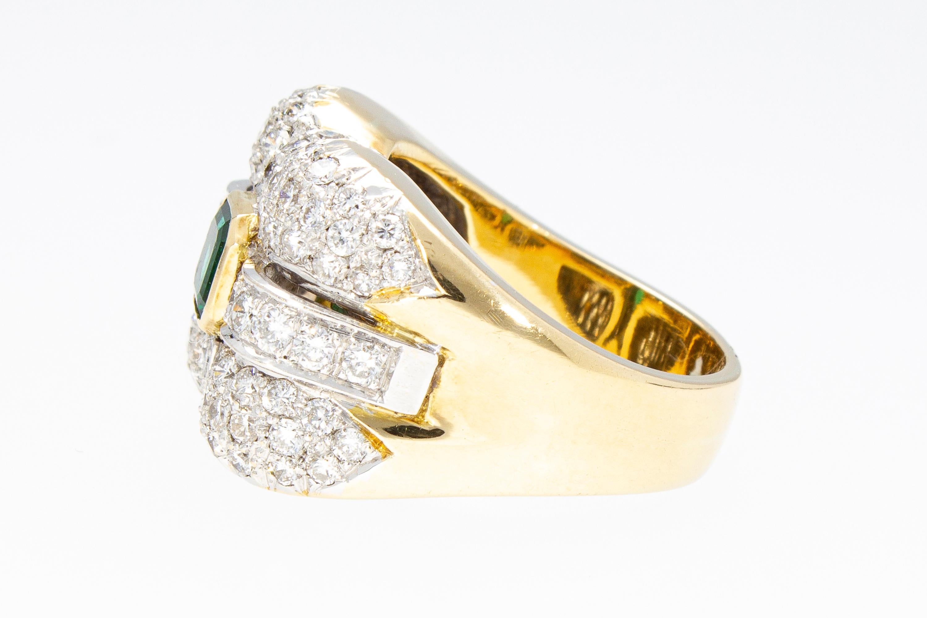 Smeraldo 0,70 ct, Diamanti 1,60 ct. Anello a fascia contemporaneo.Oro 18 Kt. Made in Italy in vendita 6