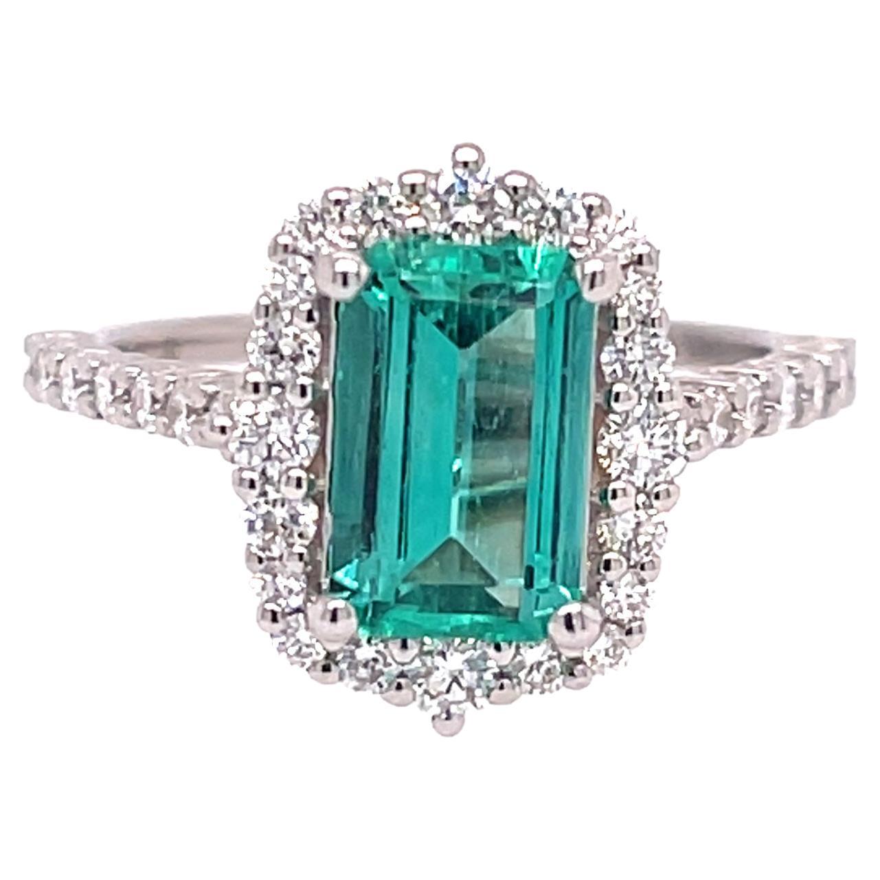 Emerald '1.28ct' and Diamond '5/8ct' White Gold Ring For Sale