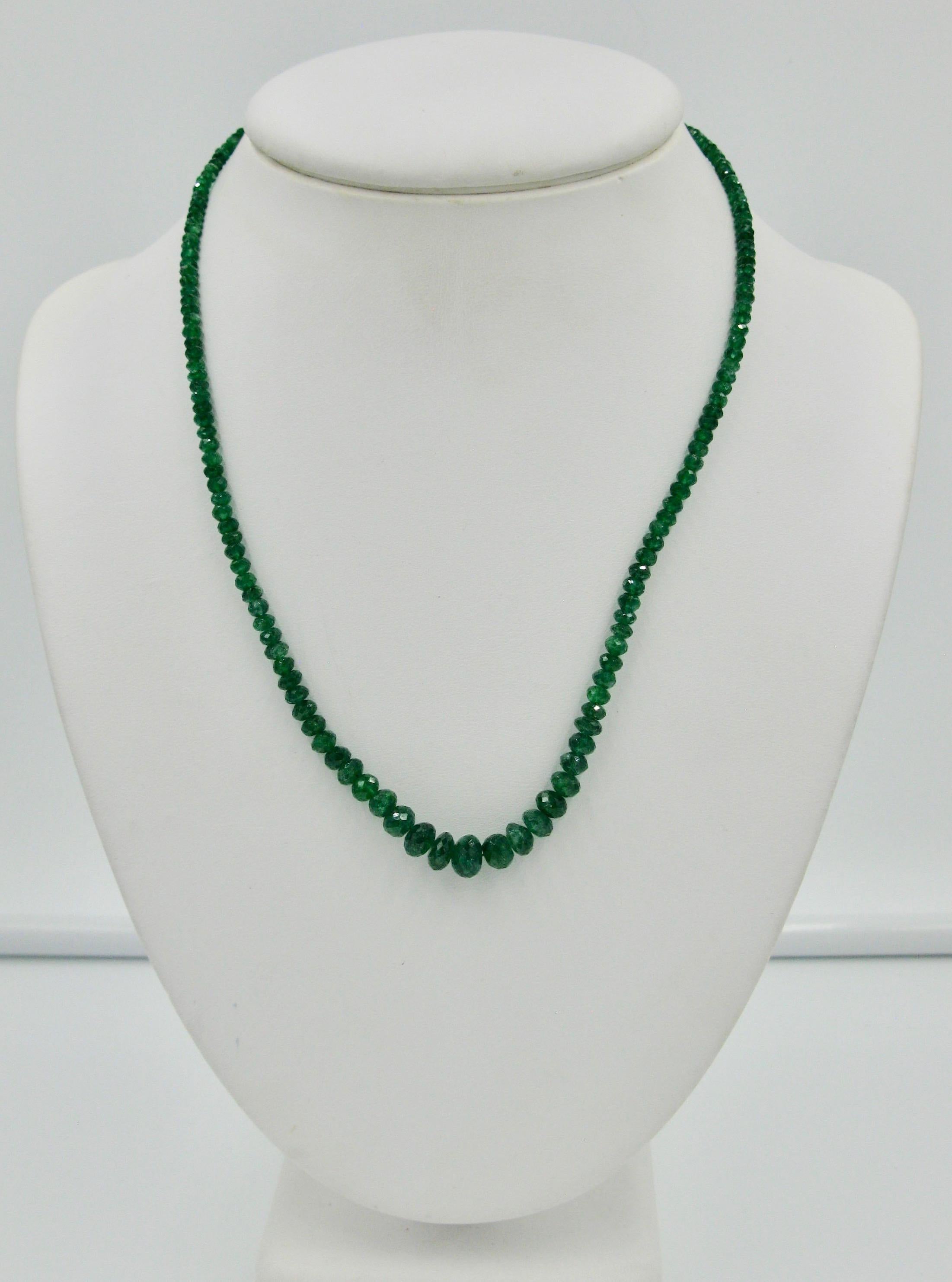 Emerald 14 Karat Gold Necklace Graduated Faceted Natural Mined Emerald In Good Condition In New York, NY