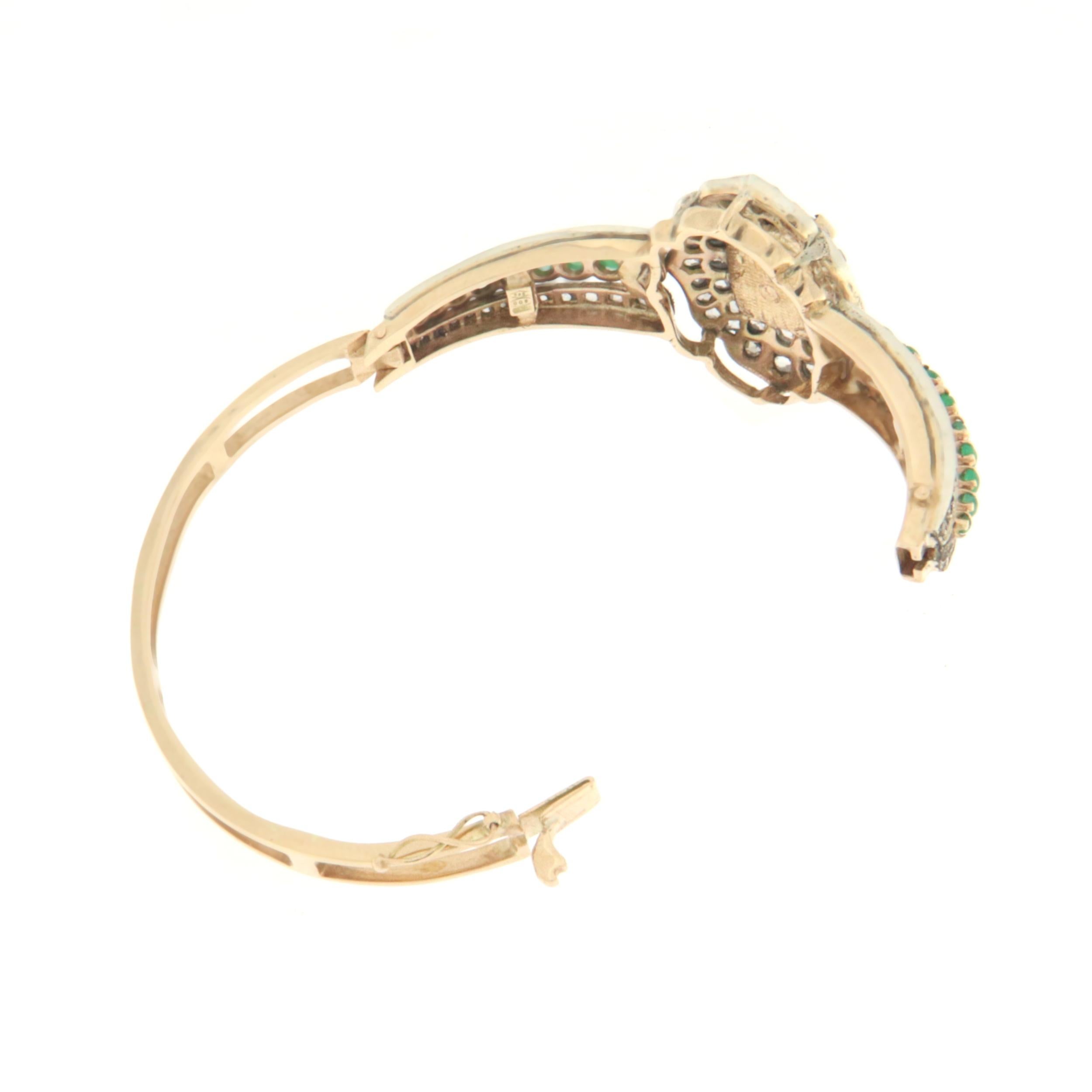 Women's Emerald 14 Karat Yellow Gold Diamonds Clamper Bracelet For Sale