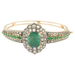 Emerald 14 Karat Yellow Gold Diamonds Clamper Bracelet