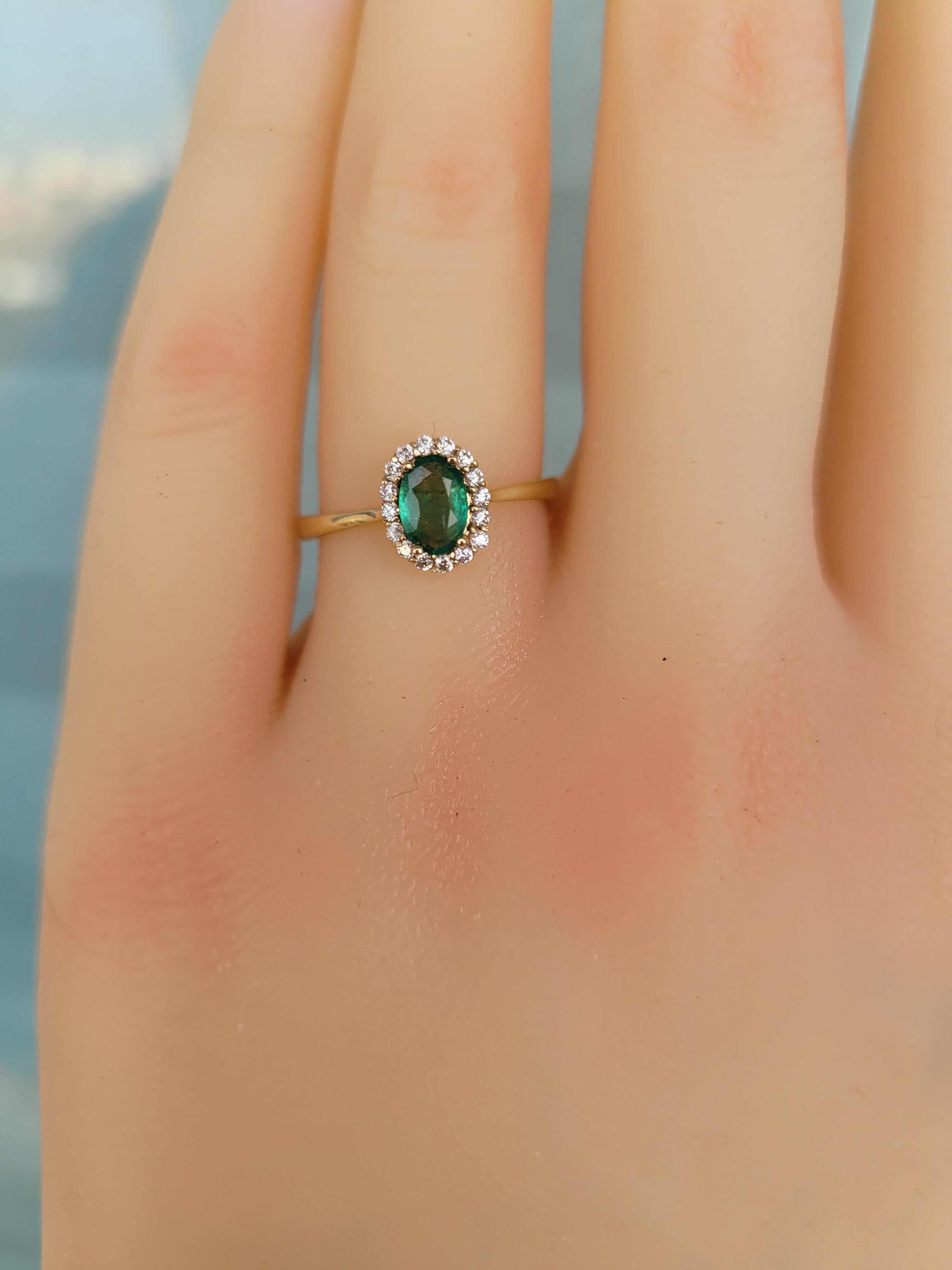 For Sale:  Emerald 14k gold ring 5