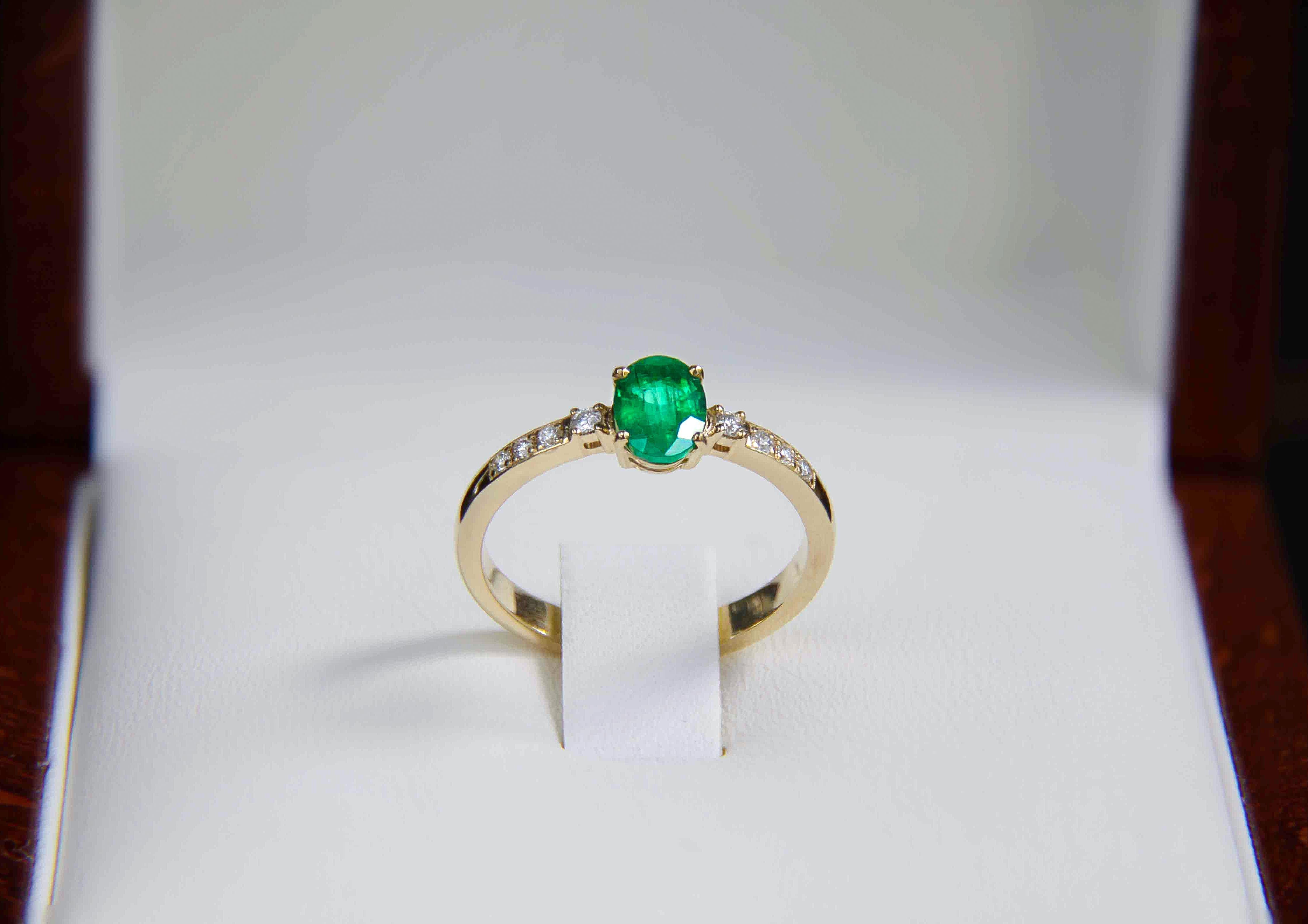For Sale:  Emerald 14k gold ring 3