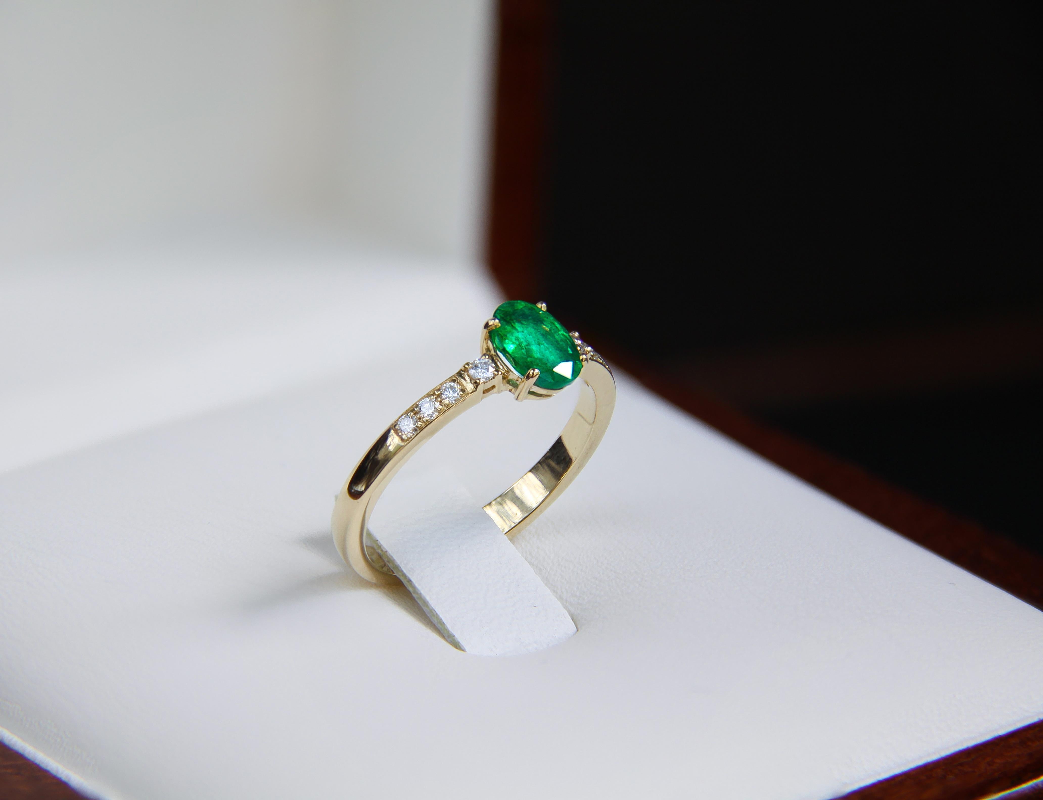 For Sale:  Emerald 14k gold ring 5