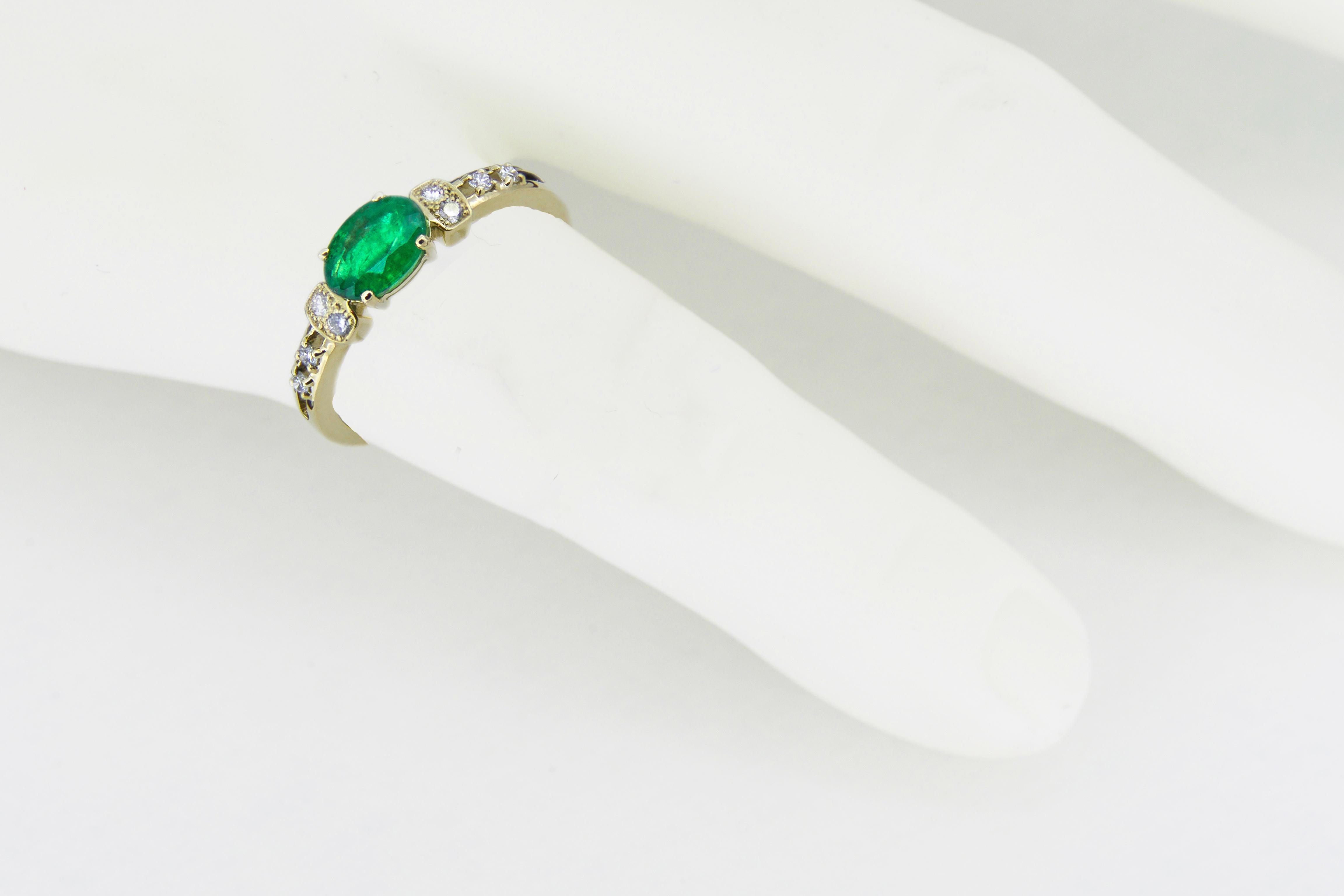 For Sale:  Emerald 14k gold ring 4
