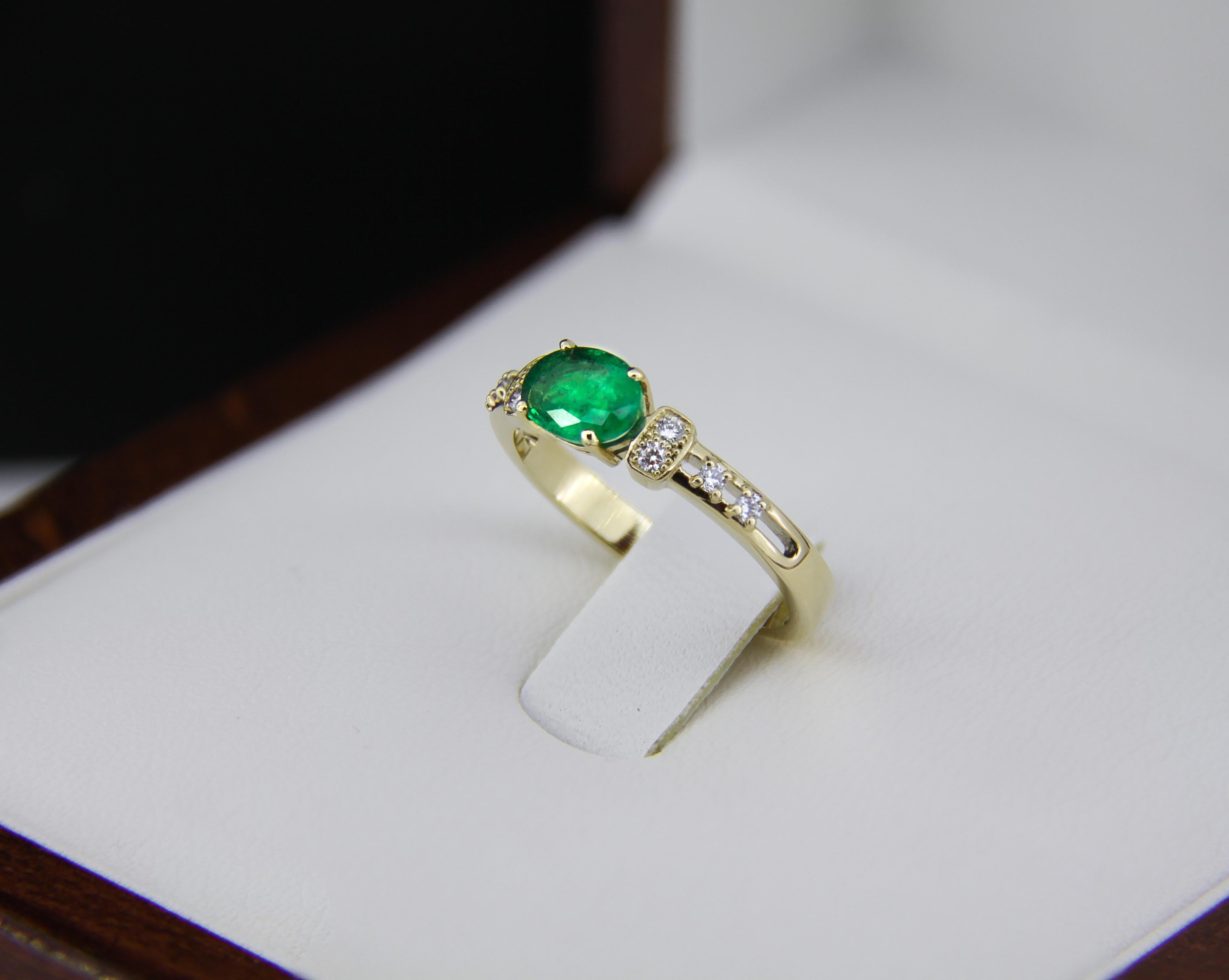 For Sale:  Emerald 14k gold ring 5