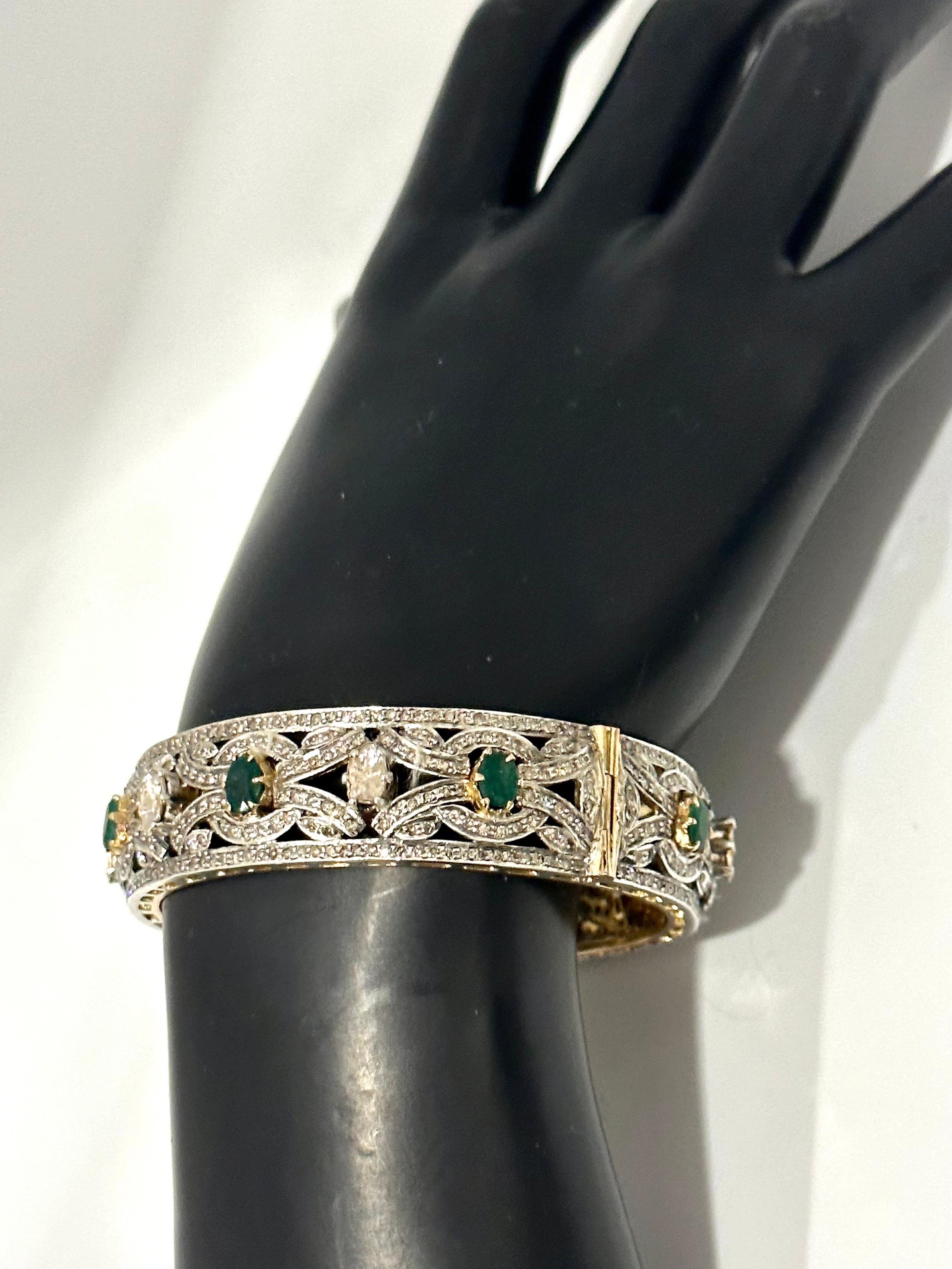 Oval Cut Emerald &15 Ct Diamond Polki Bangle /Bracelet in 18 Kt Yellow Gold & Silver 56Gm