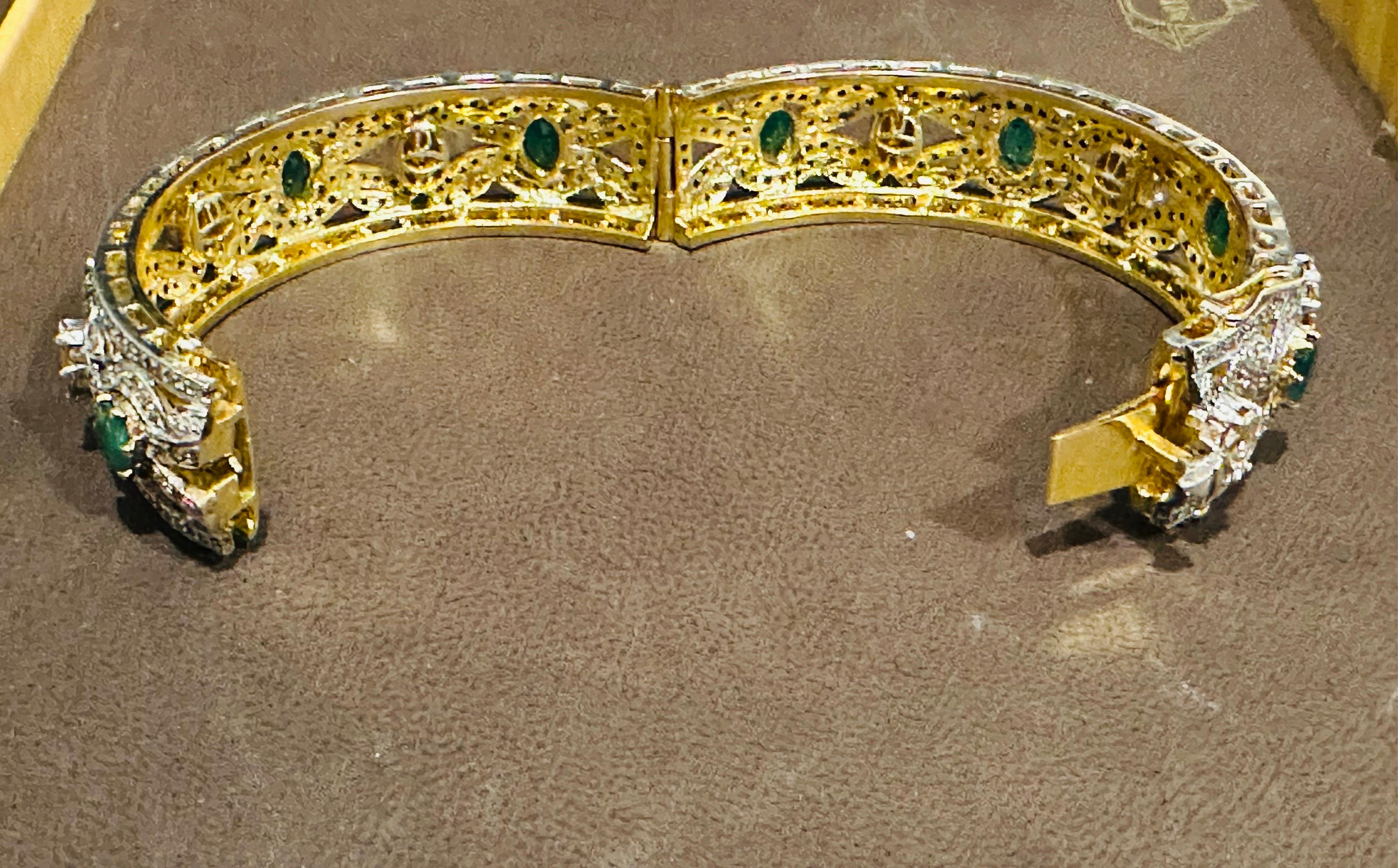 Women's Emerald &15 Ct Diamond Polki Bangle /Bracelet in 18 Kt Yellow Gold & Silver 56Gm