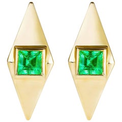 Emerald 18 Karat Gold Pyramid Stud Earrings