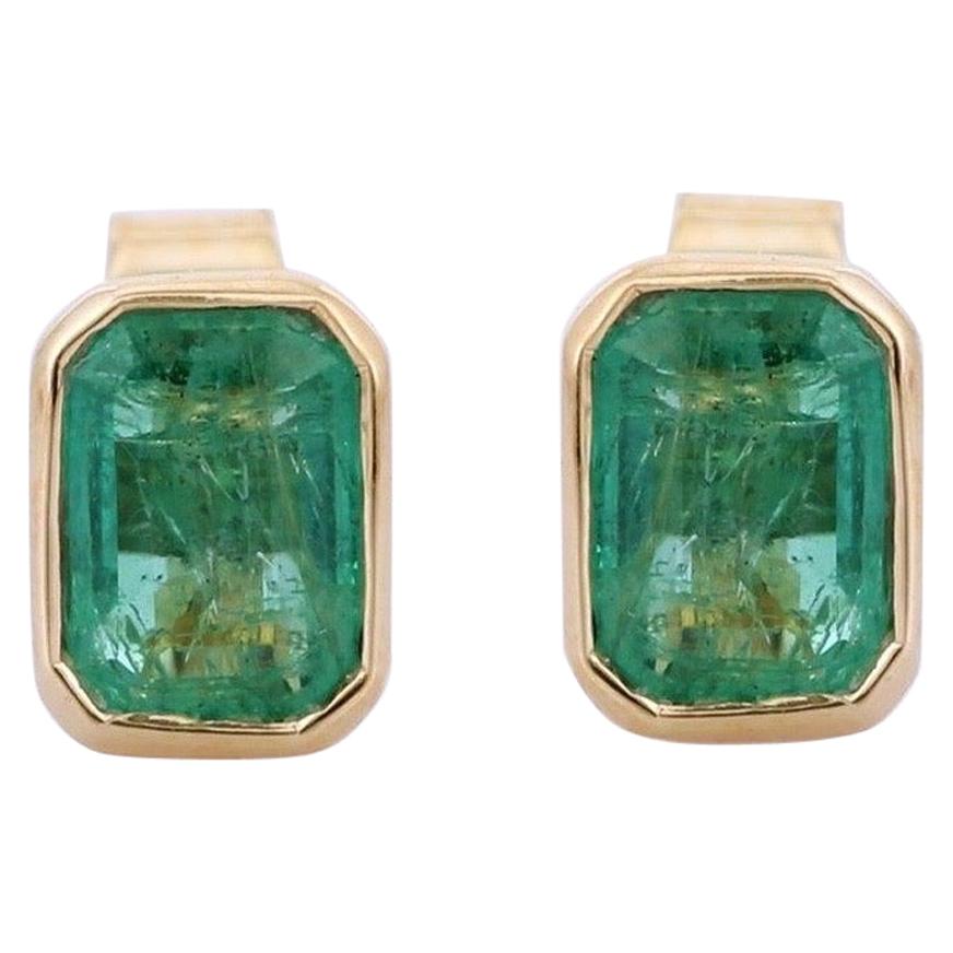 Emerald 18 Karat Gold Stud Earrings