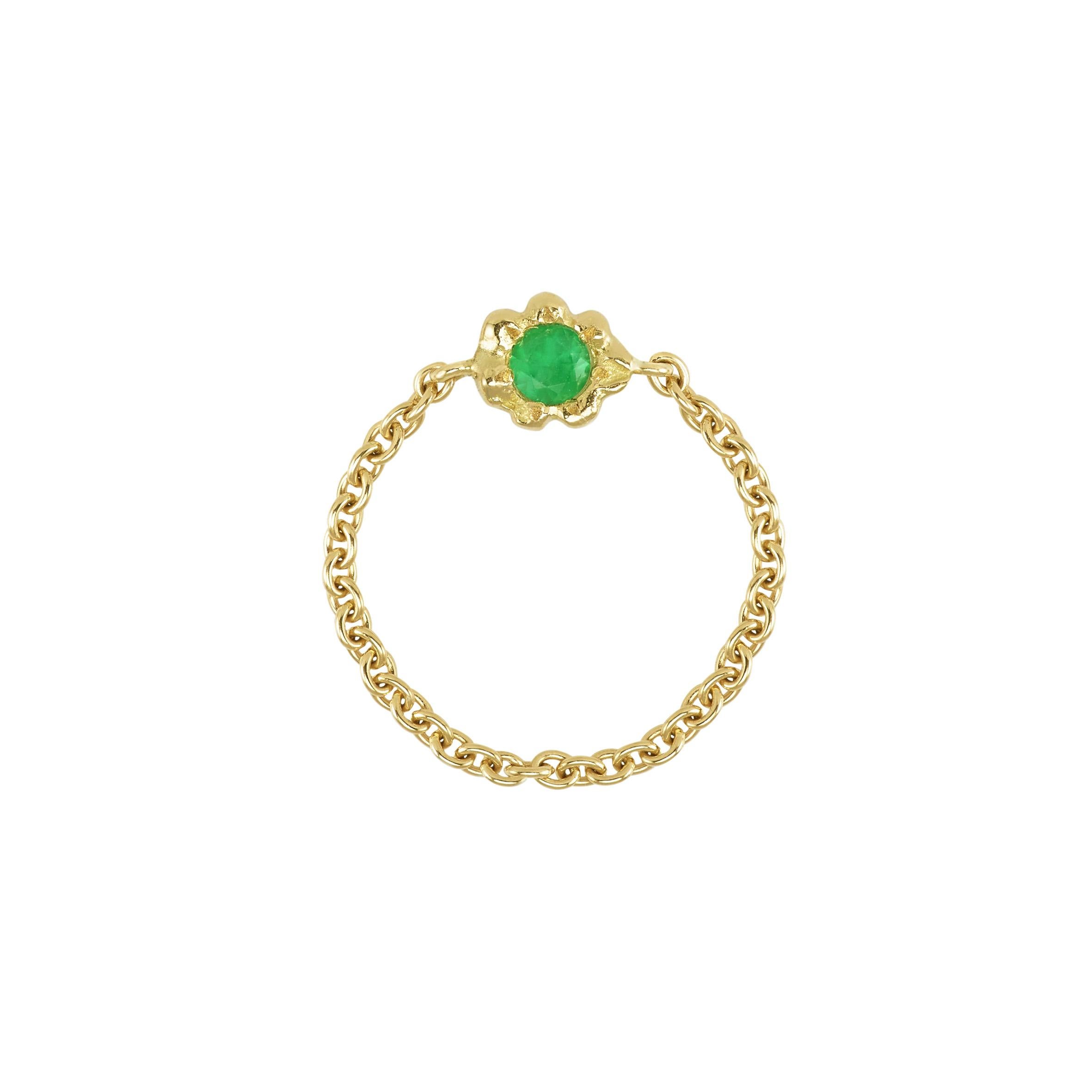 Round Cut Anais Rheiner 18 Karat Yellow Gold Emerald Chain Band Ring For Sale